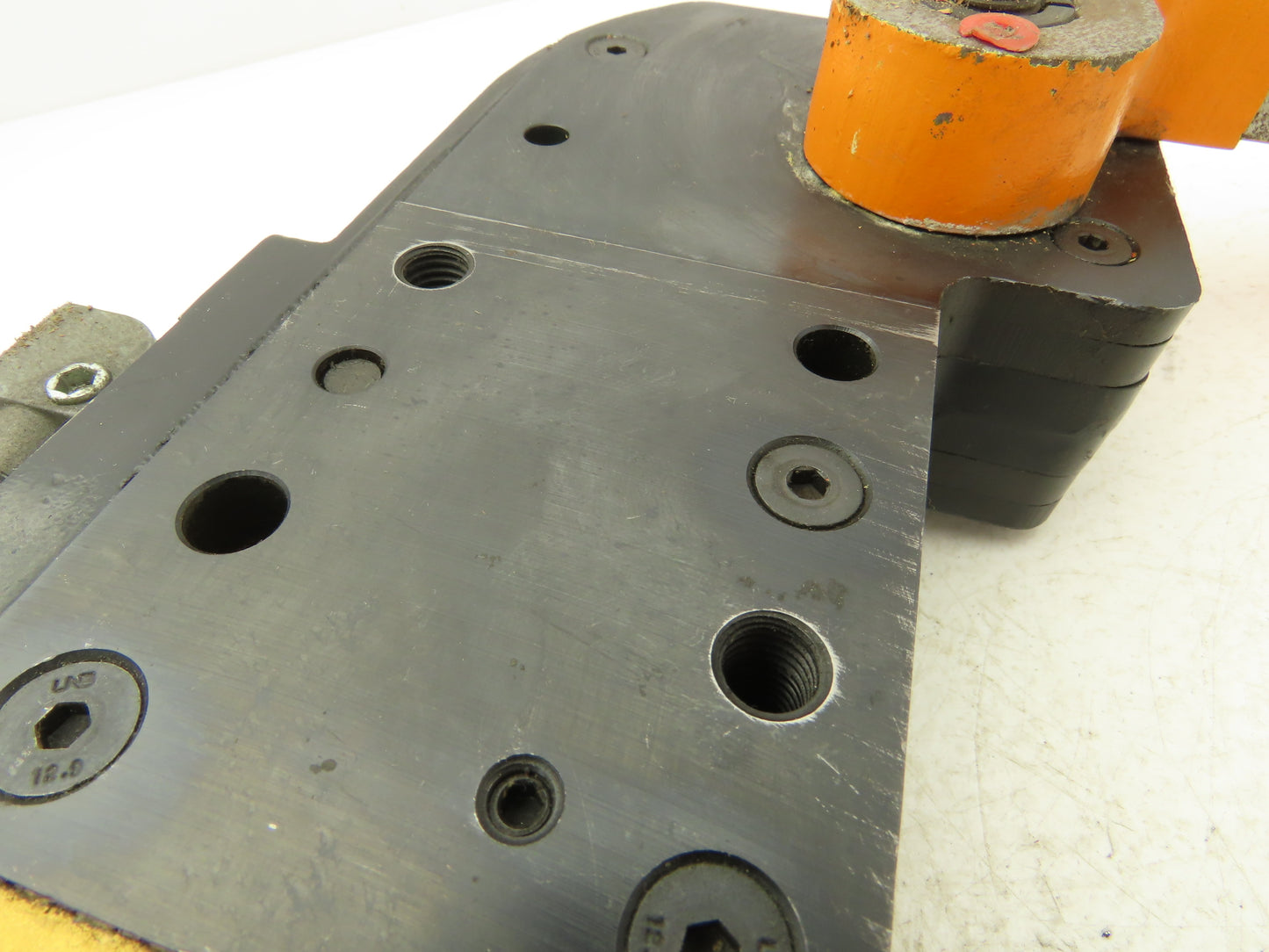 Norgren EC63D-A-1-X93M-90A-L-90-10-0 Pneumatic Power Clamp Arm EC63DA1X93M90A