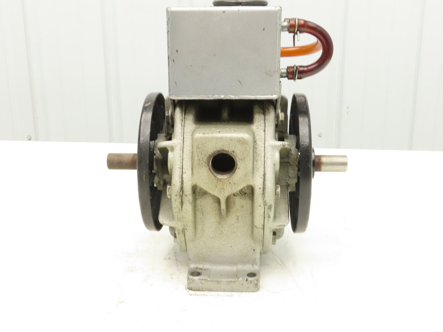 Conde 55730S Vacuum Pump W Automatic Oiler 3/4" NPT 3/4" Double Shaft