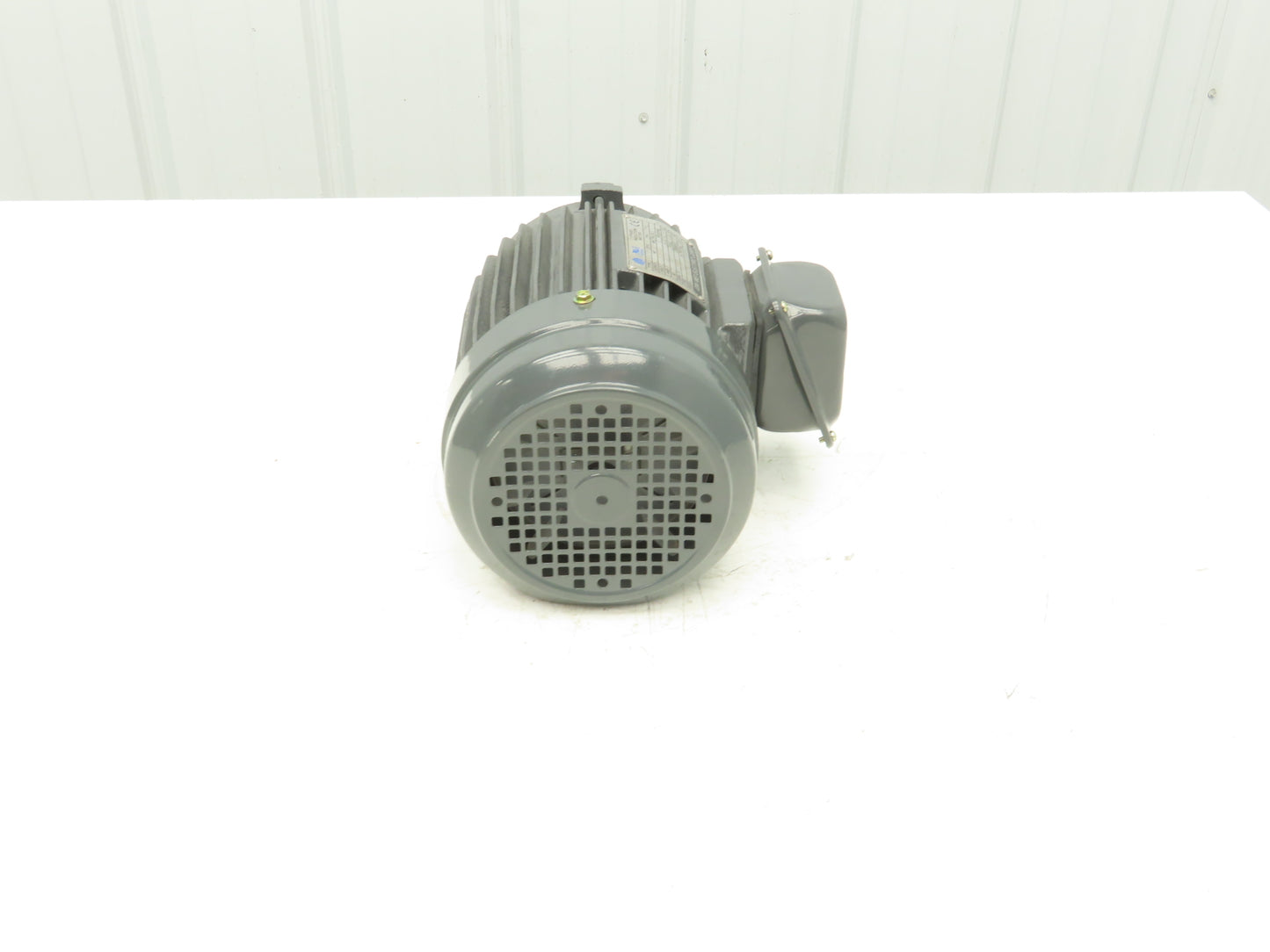 Qin Wei Electric MCE280-4 AC Motor 1Hp 1680rpm 240/480V 3PH IEC80