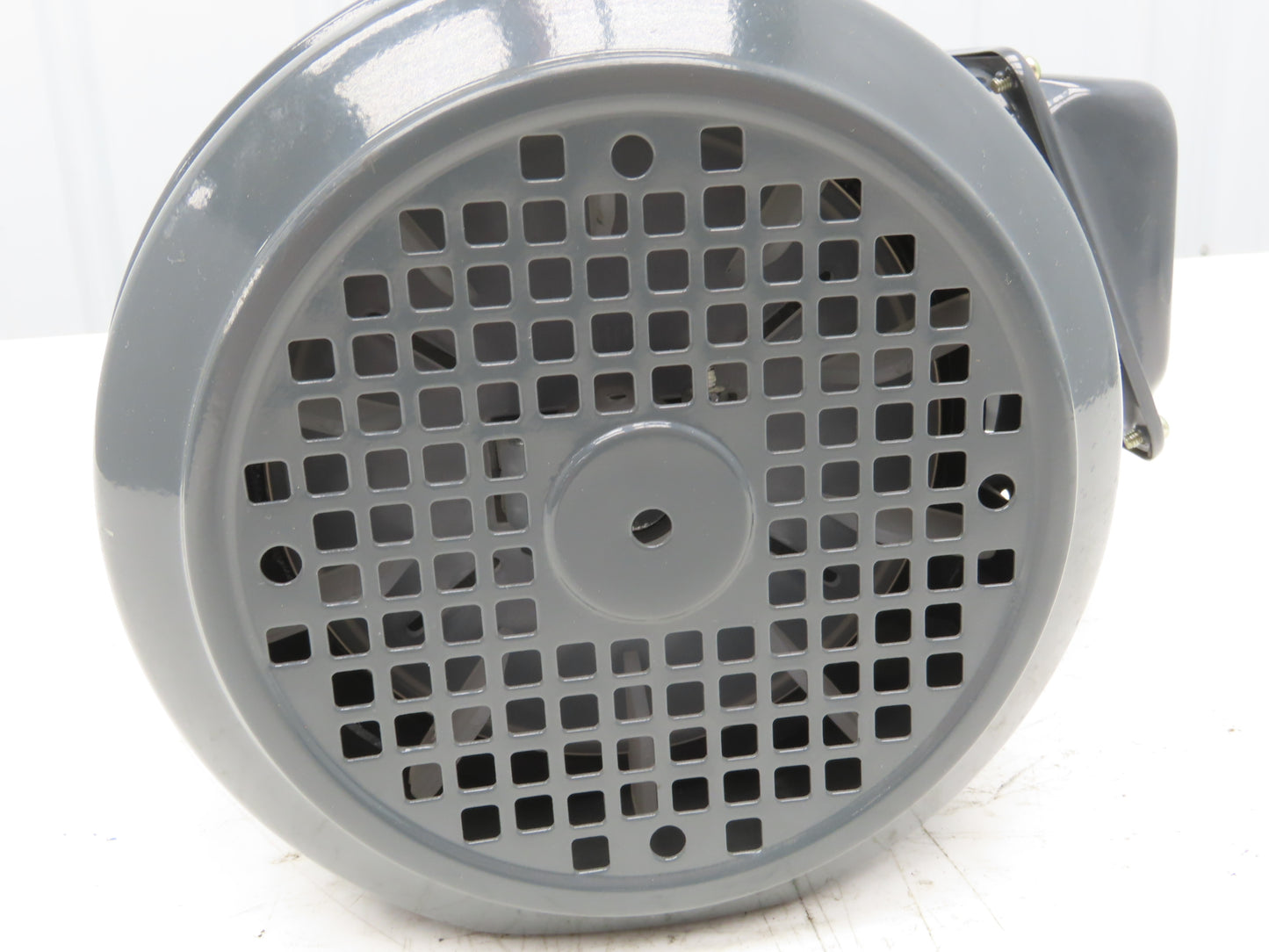 Qin Wei Electric MCE280-4 AC Motor 1Hp 1680rpm 240/480V 3PH IEC80