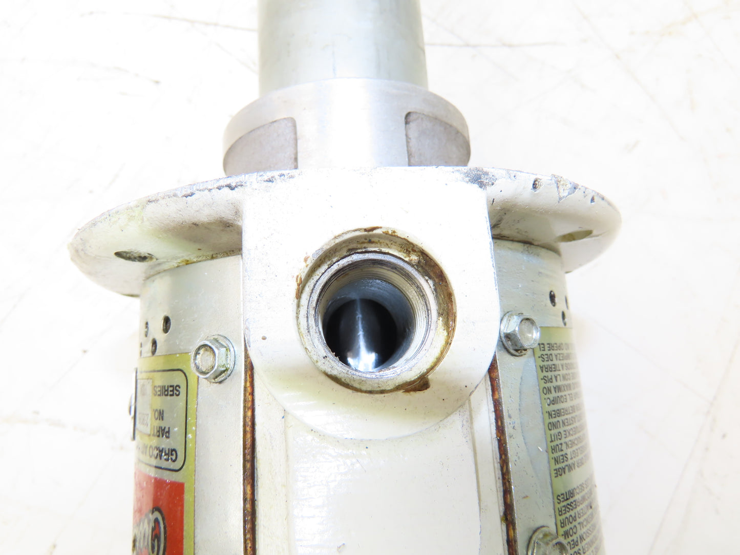 Graco 204254 LA36907 Fire Ball Air Powered Pump 5:1 Oil/Grease 180PSI Max In