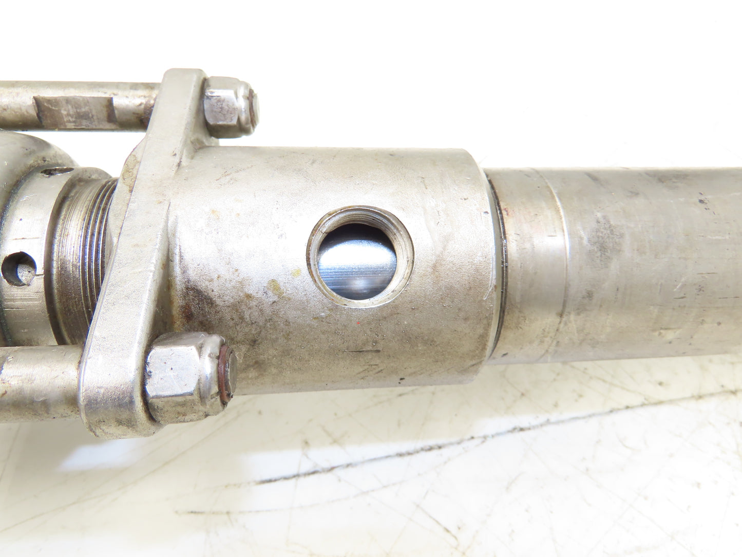 Graco 205-997 Monark Air Powered Transfer Pump Barrel Type 5:1 Ratio 2.5GPM