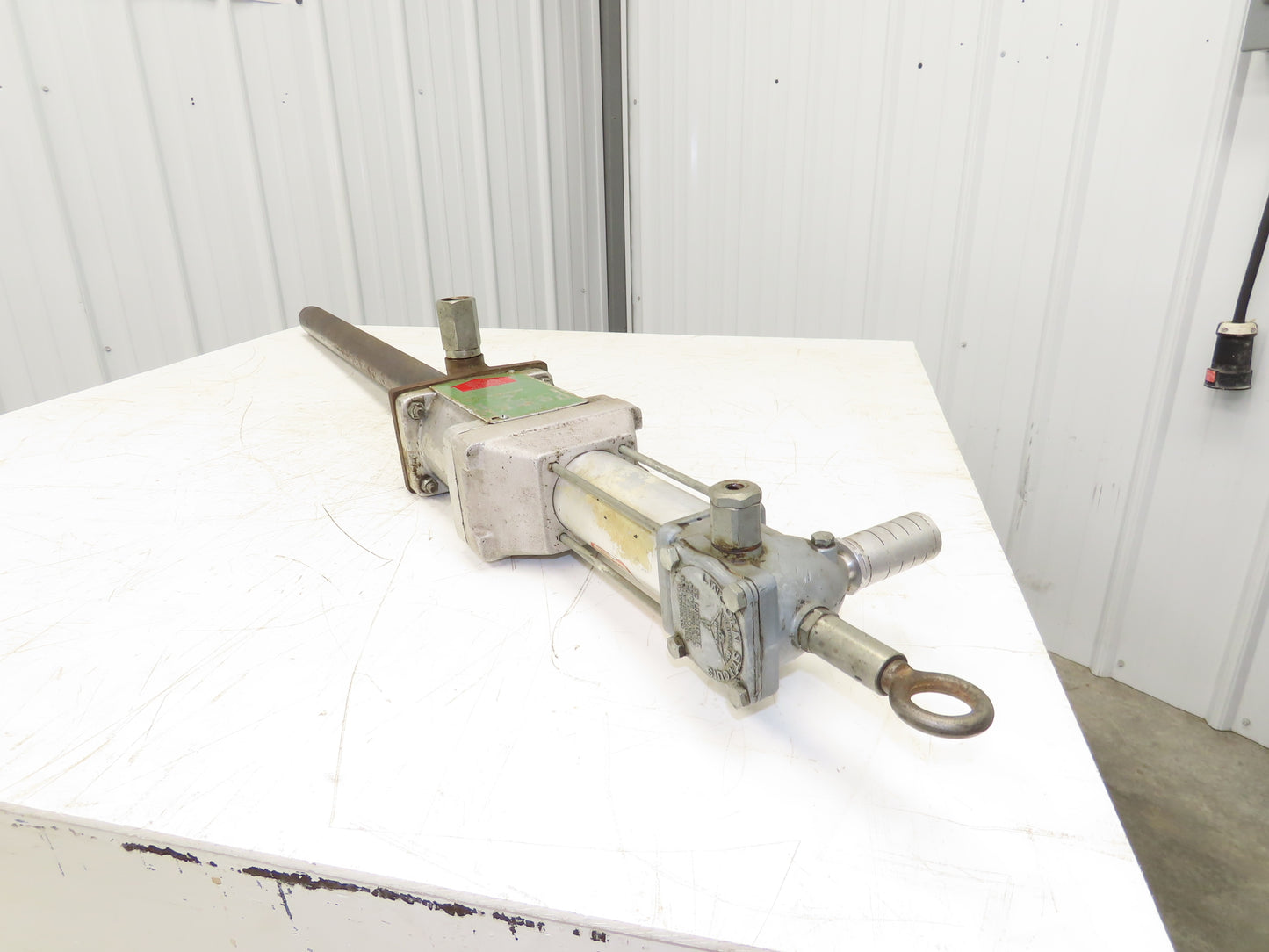 Lincoln 82970 Power Master Pneumatic Powered Oil/Grease Pump 12:1 55 Gal Drum