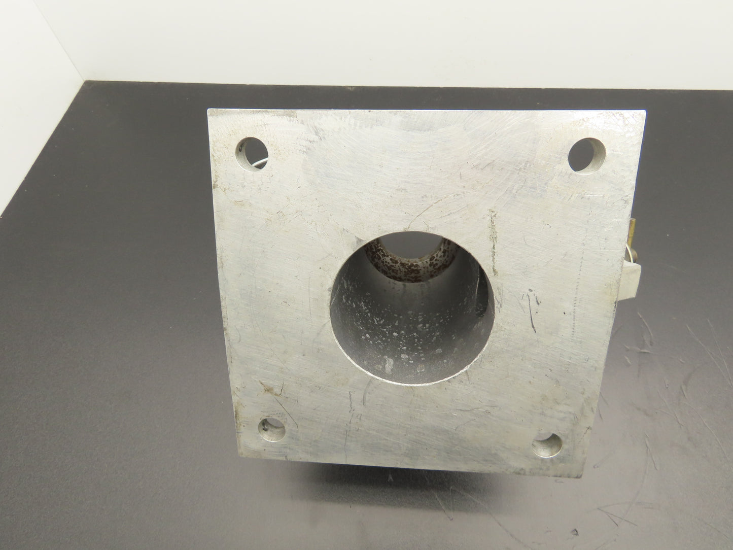 Industrial Injection Molding Hopper Base Side Discharge 5-1/2" Bolt Square Top