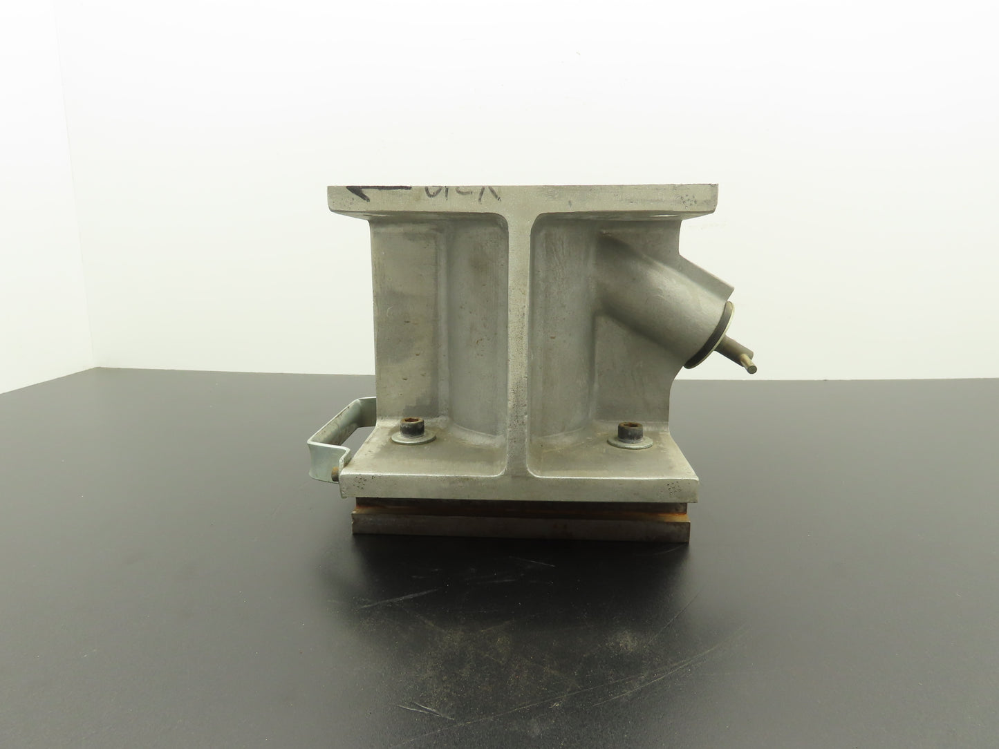 Industrial Injection Molding Hopper Base Side Discharge 5-1/2" Bolt Square Top