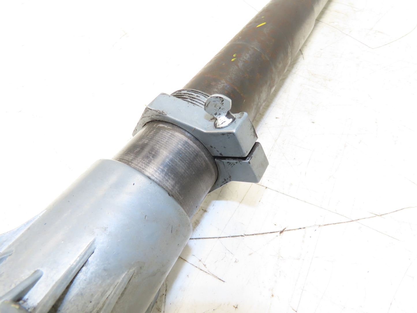 ARO LM2305A-11 Pneumatic Oil Pump Piston Type 5:1 55 Gal Drum 150PSI 2" x 33"