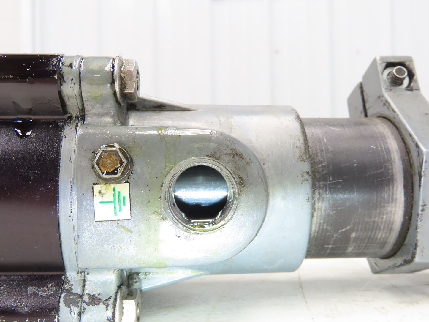 ARO LM2305A-11 Pneumatic Oil Pump Piston Type 5:1 55 Gal Drum 150PSI 2" x 33"