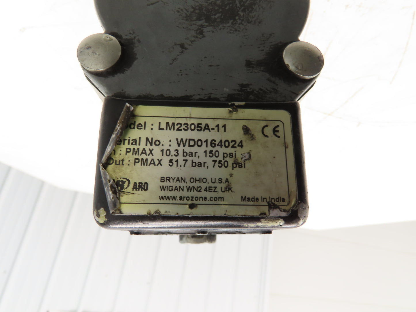 ARO LM2305A-11 Pneumatic Oil Pump Piston Type 5:1 55 Gal Drum 150PSI 2" x 33"