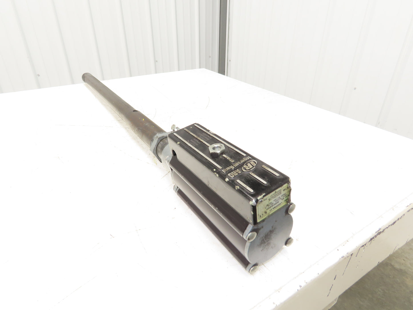 ARO LM2305A-11 Pneumatic Oil Pump Piston Type 5:1 55 Gal Drum 150PSI 2" x 33"