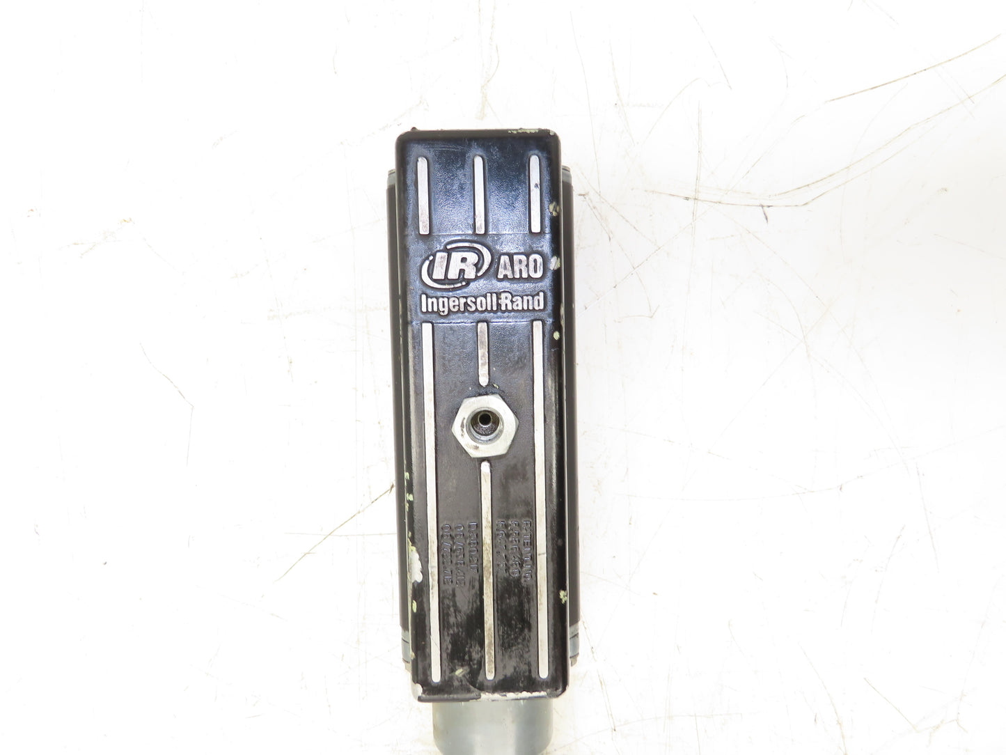 ARO LM2305A-11 Pneumatic Oil Pump Piston Type 5:1 55 Gal Drum 150PSI 2" x 33"