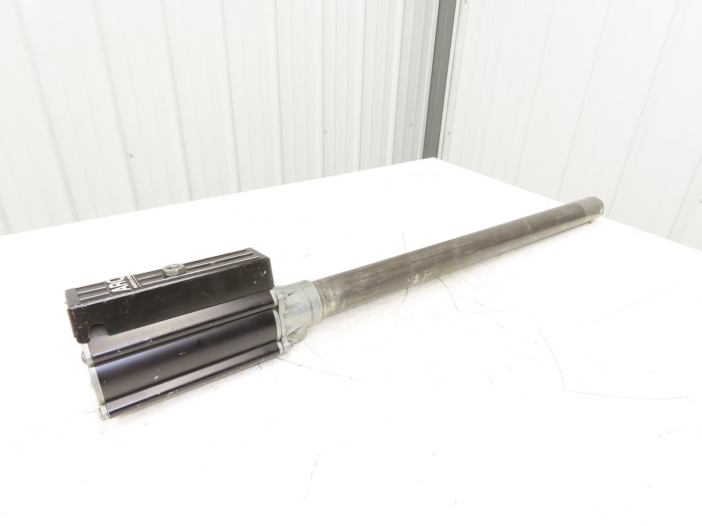 ARO LM2305A-3G Pneumatic Oil Pump Piston Type 5:1 55 Gal Drum 150PSI 2" x 30"