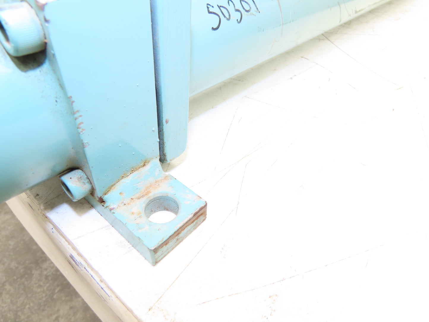 Hydraulic Cylinder 2" Bore 45" Stroke Foot Mount 1-3/8"Rod Double Acting