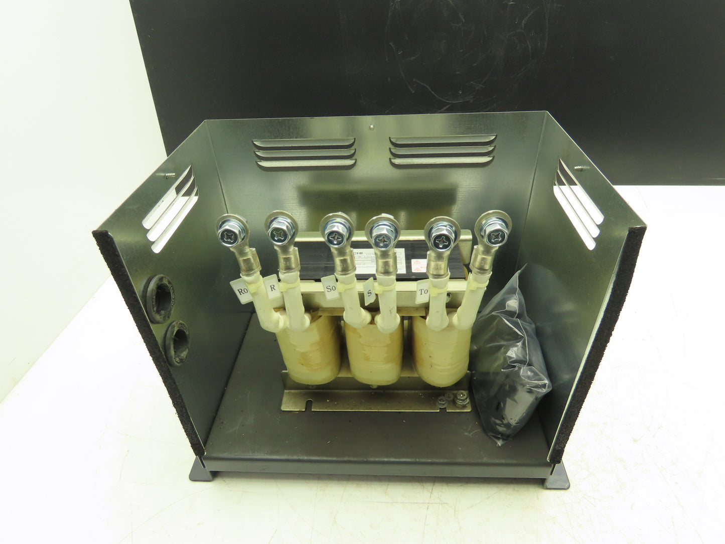 Hitachi ALI33L2 Input Side AC Reactor Inverter 22kW 200V Harmonic Suppression