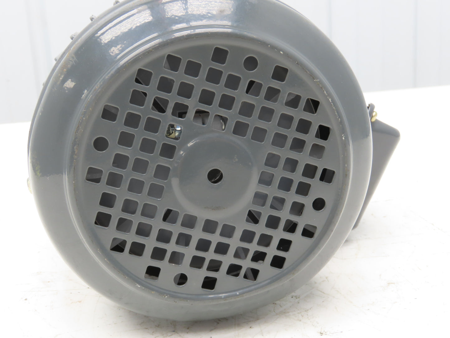 Qin Wei Electric MCV271-4 AC Motor 1/2Hp 1680rpm 480V 3PH IEC71