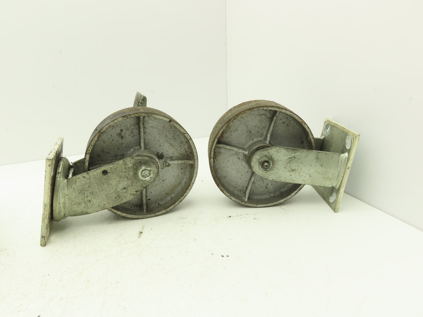 6" Caster Wheels Cast Iron Set of (4) 2-Swivel w Lock & (2)-Fixed Lot of 4