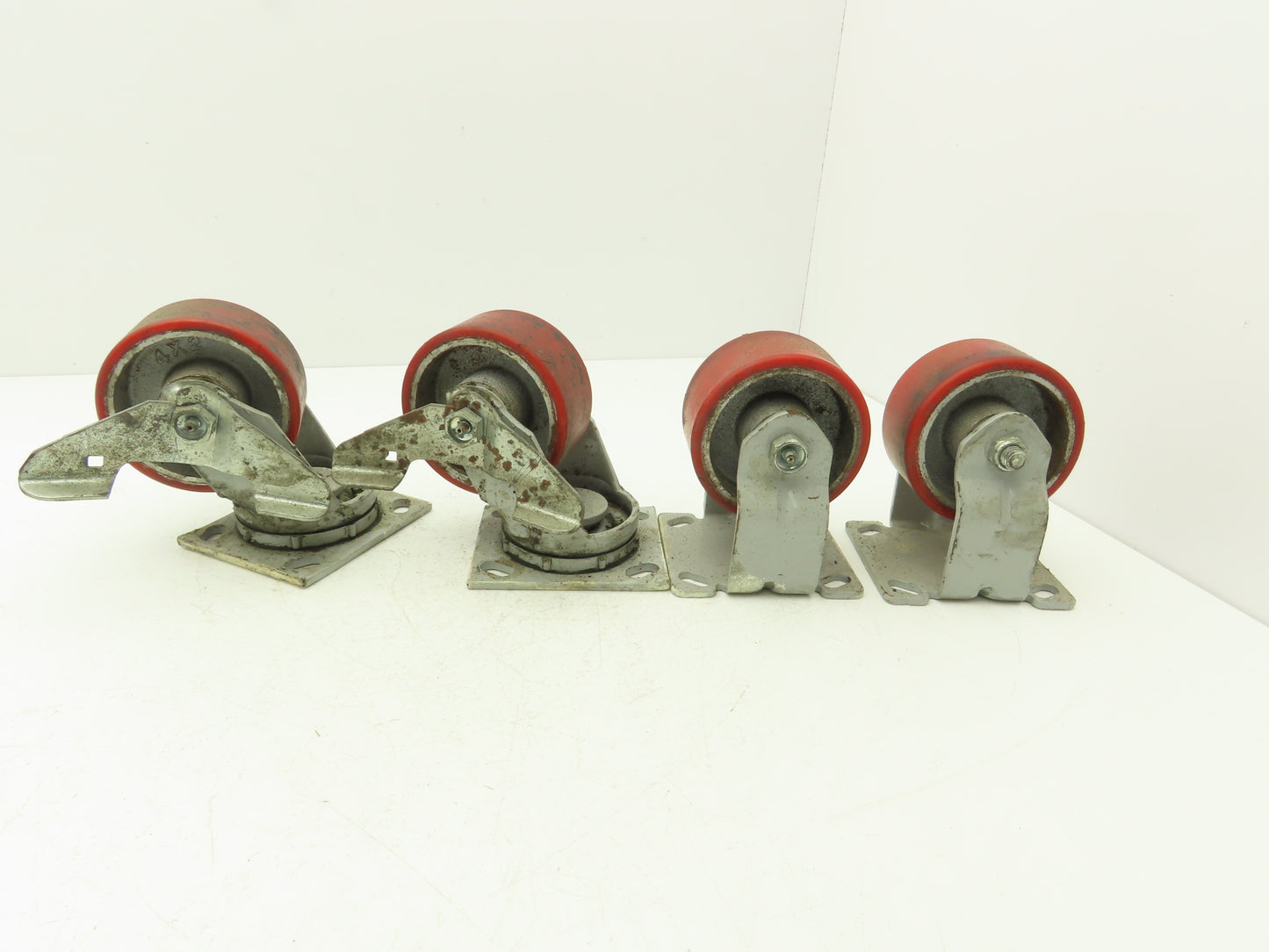 Fairbanks 4" Caster Wheel Poly/Cast (2) Swivel Locking (2) Rigid Lot of 4