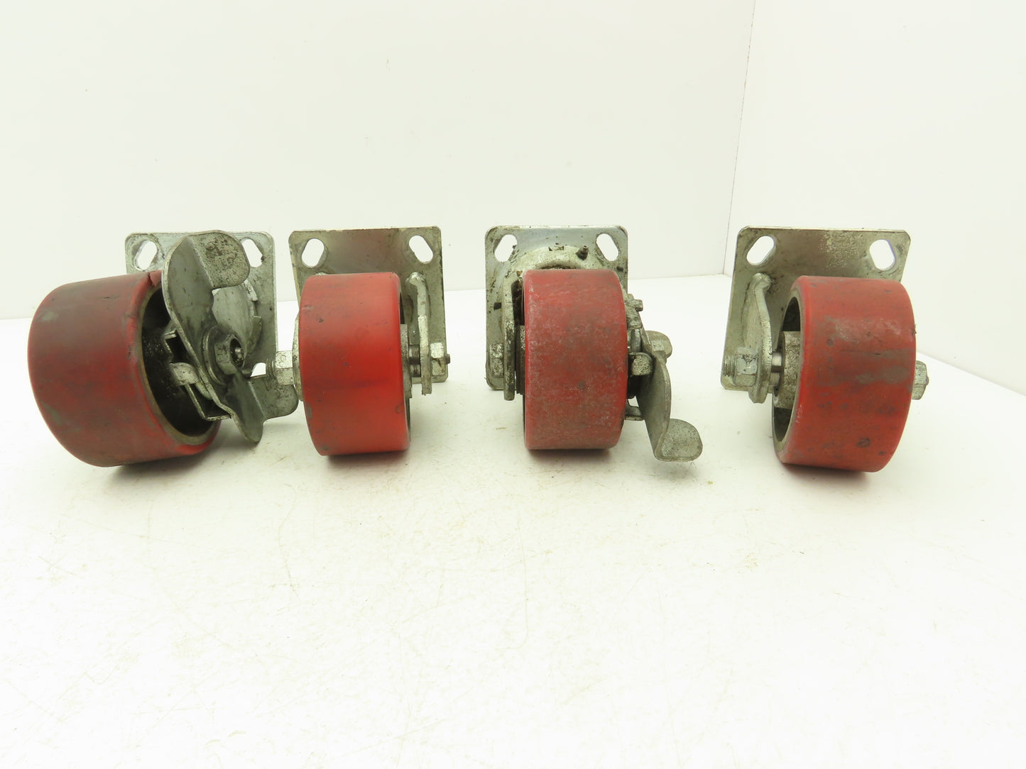 Service Caster 4" Caster Wheel Poly/Cast (2) Swivel Locking (2) Rigid Lot of 4