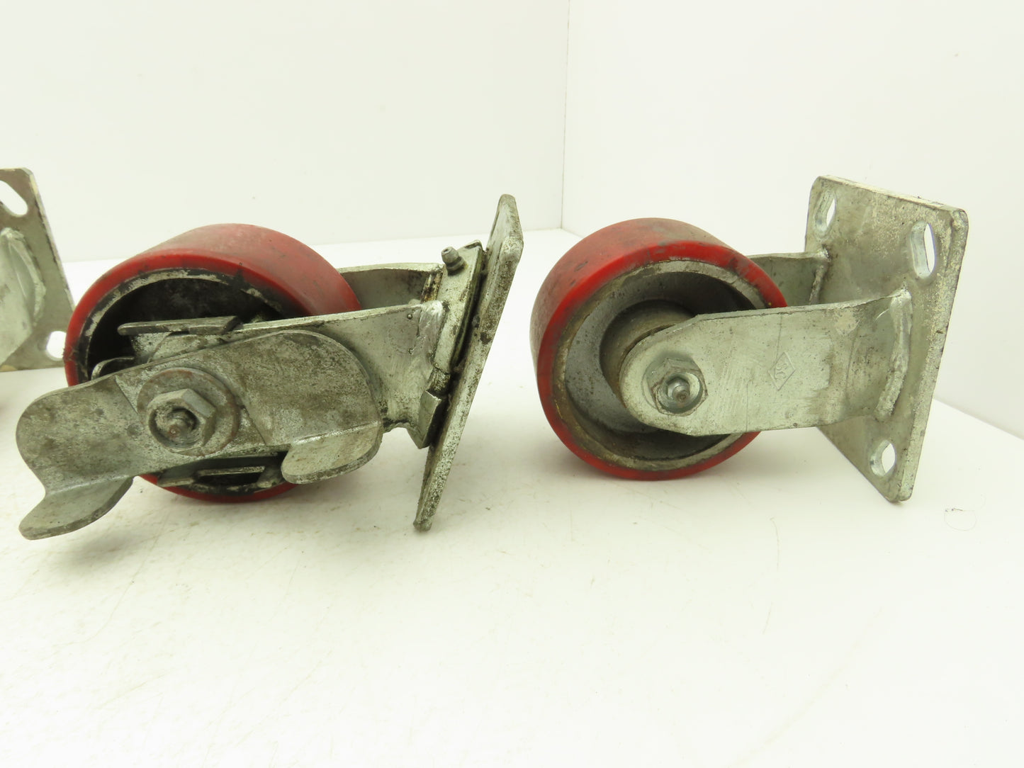 Service Caster 4" Caster Wheel Poly/Cast (2) Swivel Locking (2) Rigid Lot of 4