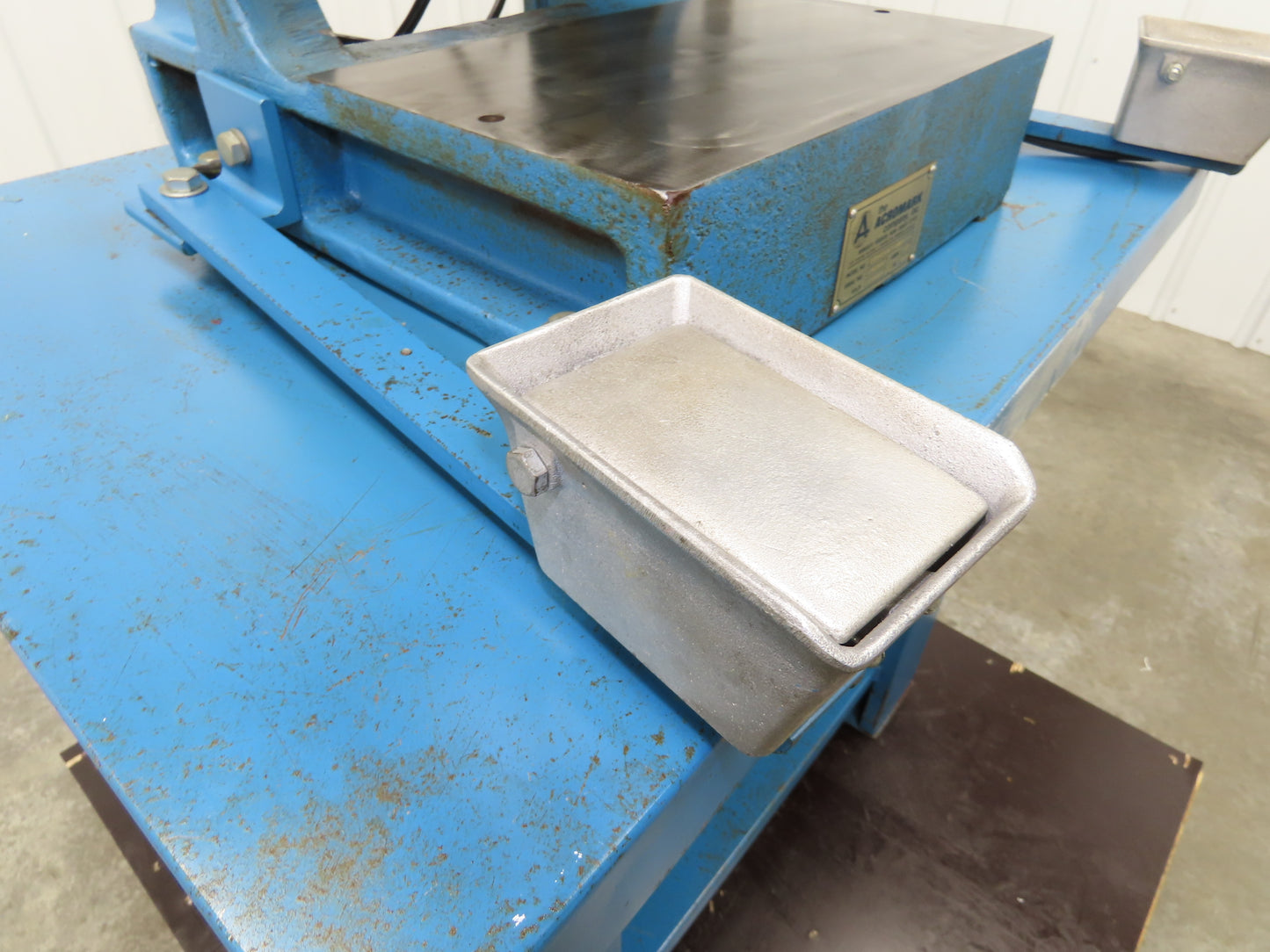 Acromark 630 Pneumatic Air Punch Press 3.5" Stroke 8" Throat 16x10"