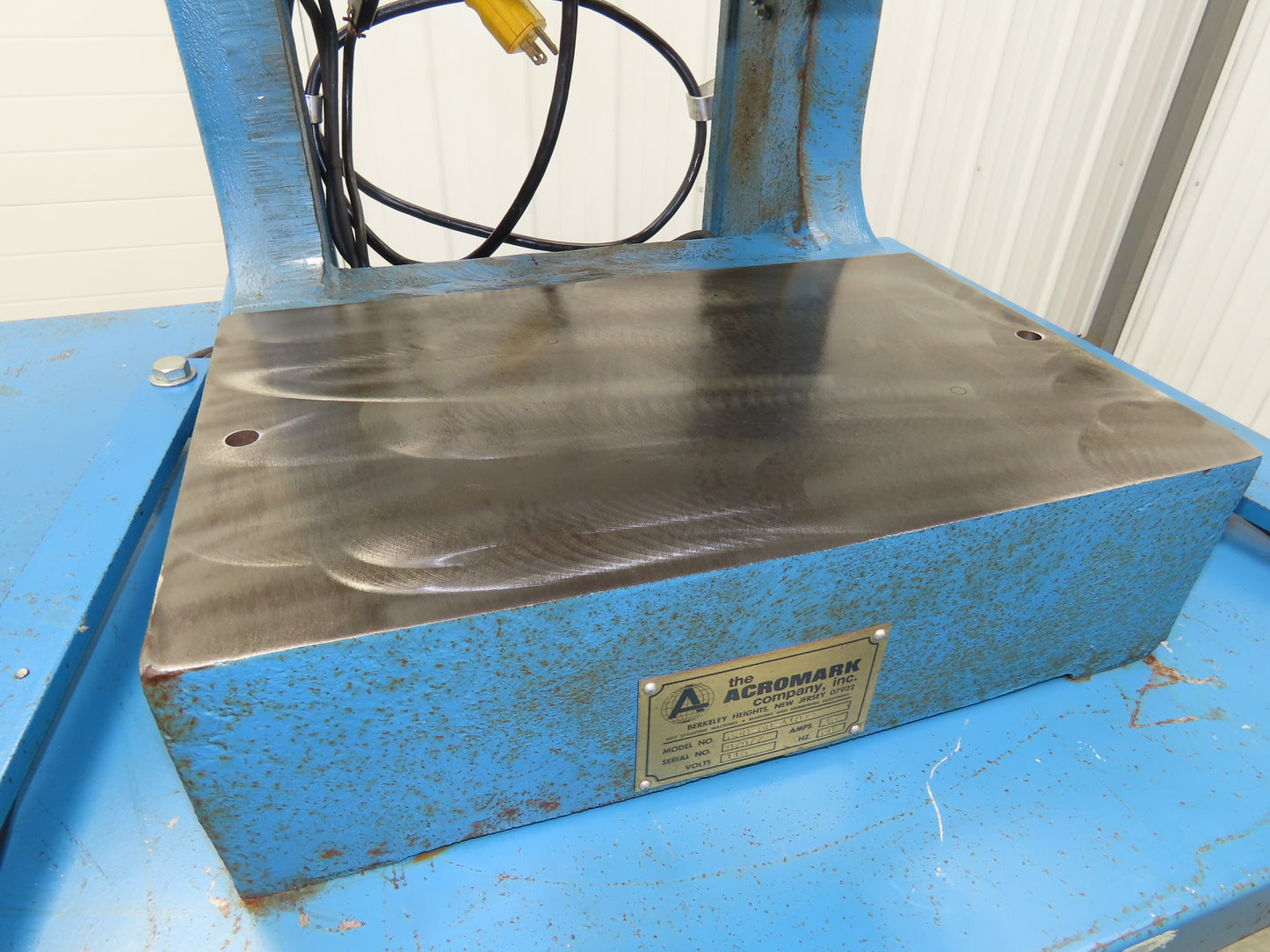 Acromark 630 Pneumatic Air Punch Press 3.5" Stroke 8" Throat 16x10"