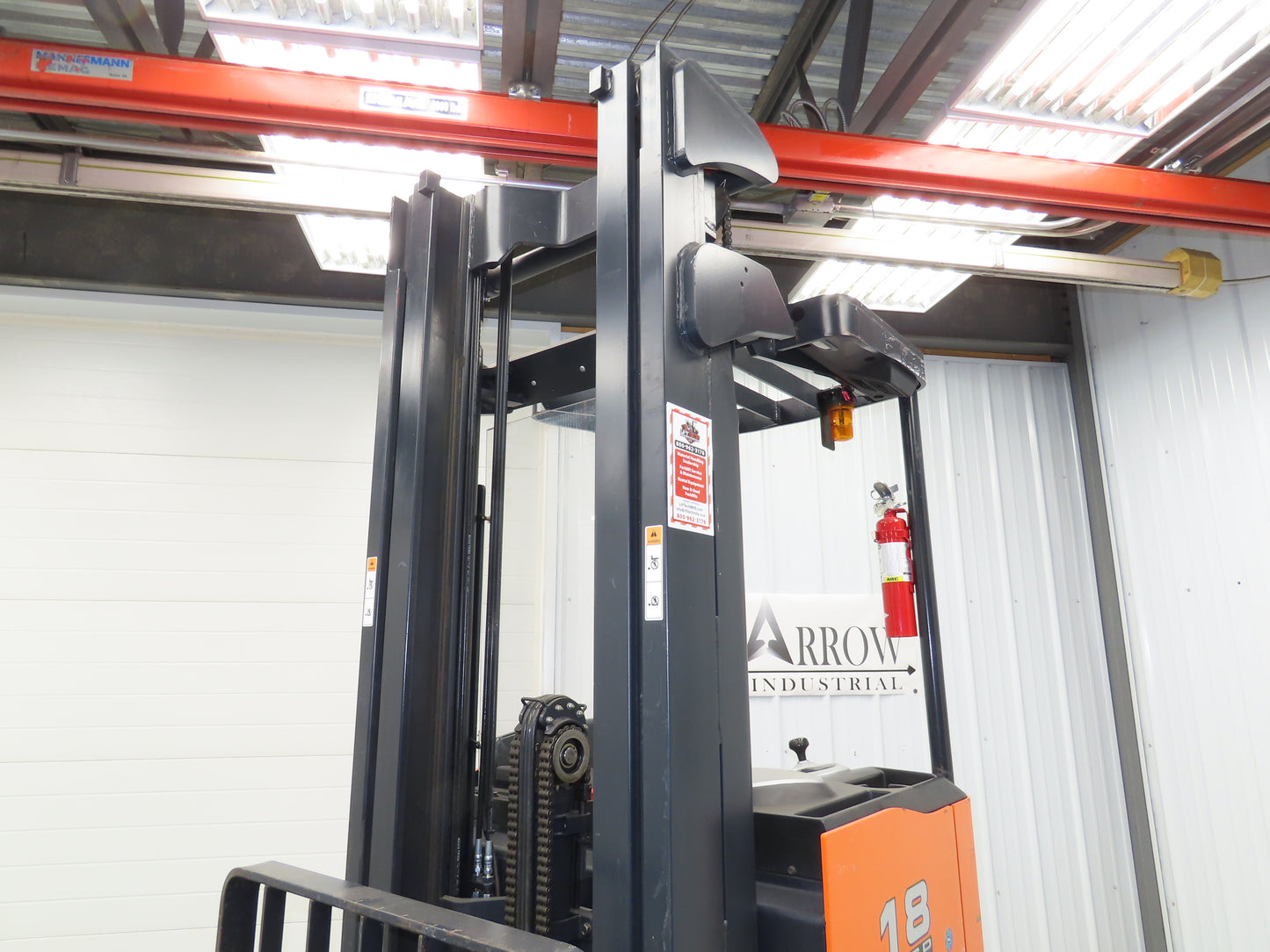 Doosan Forklift Stand On 36V Electric Pantograph Reach Truck 3241lbs 2569h 20' L