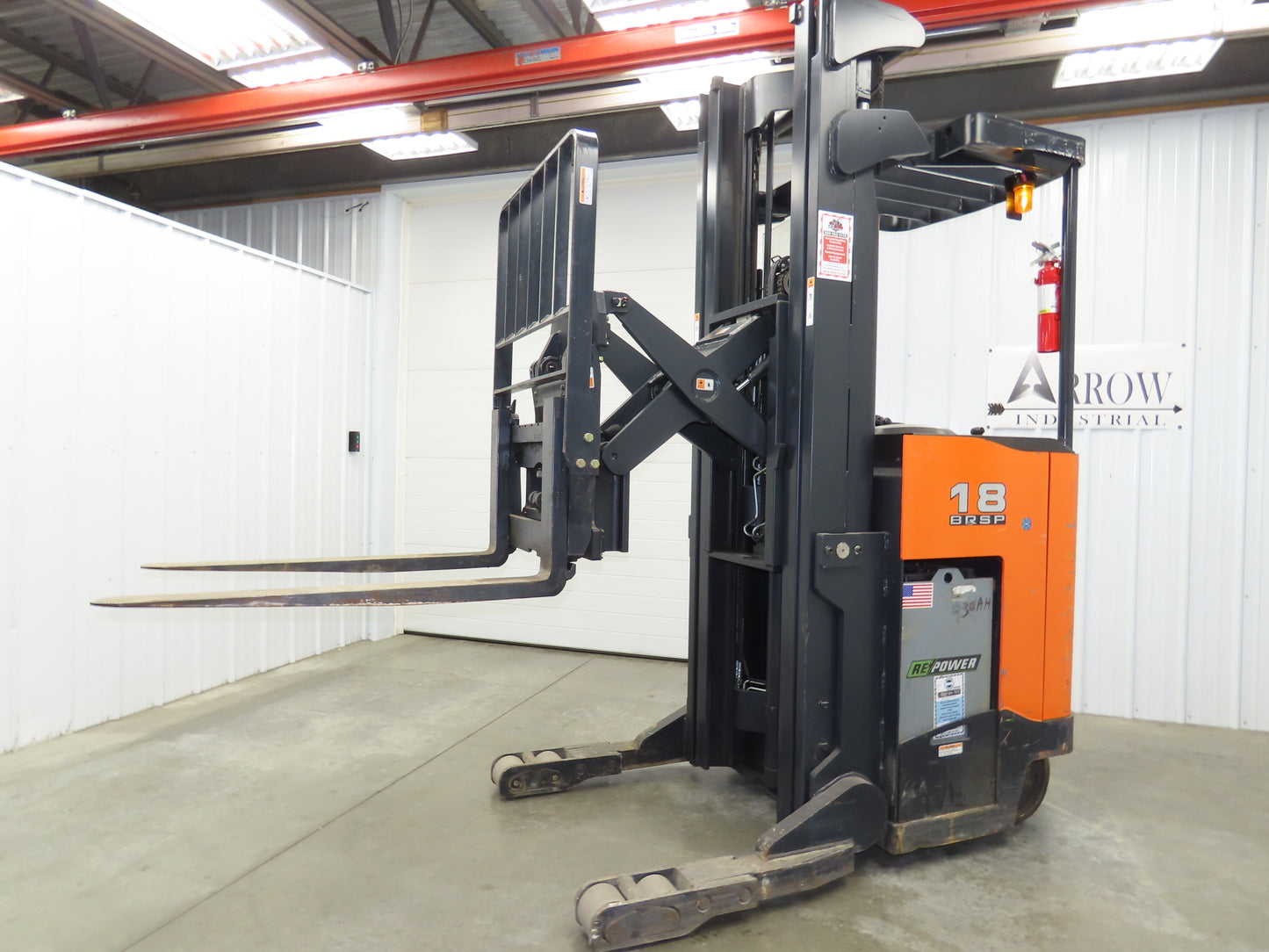 Doosan Forklift Stand On 36V Electric Pantograph Reach Truck 3241lbs 2569h 20' L