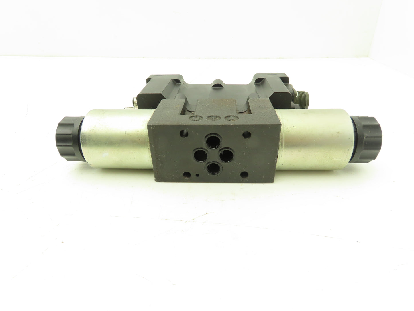 Aron XEPV301N0SWC001 Hydraulic Directional Valve 24VDC Coil