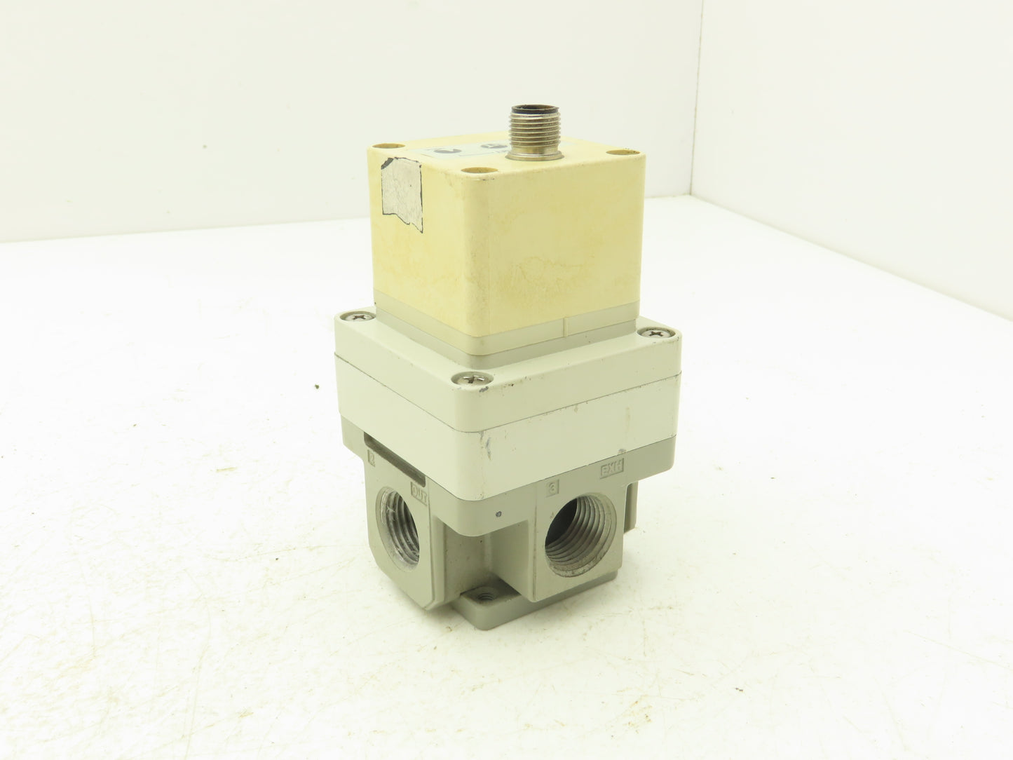 SMC ITV3030-04N4L4 3000 Size Electro-Pneumatic Regulator 24VDC 1/2" NPT