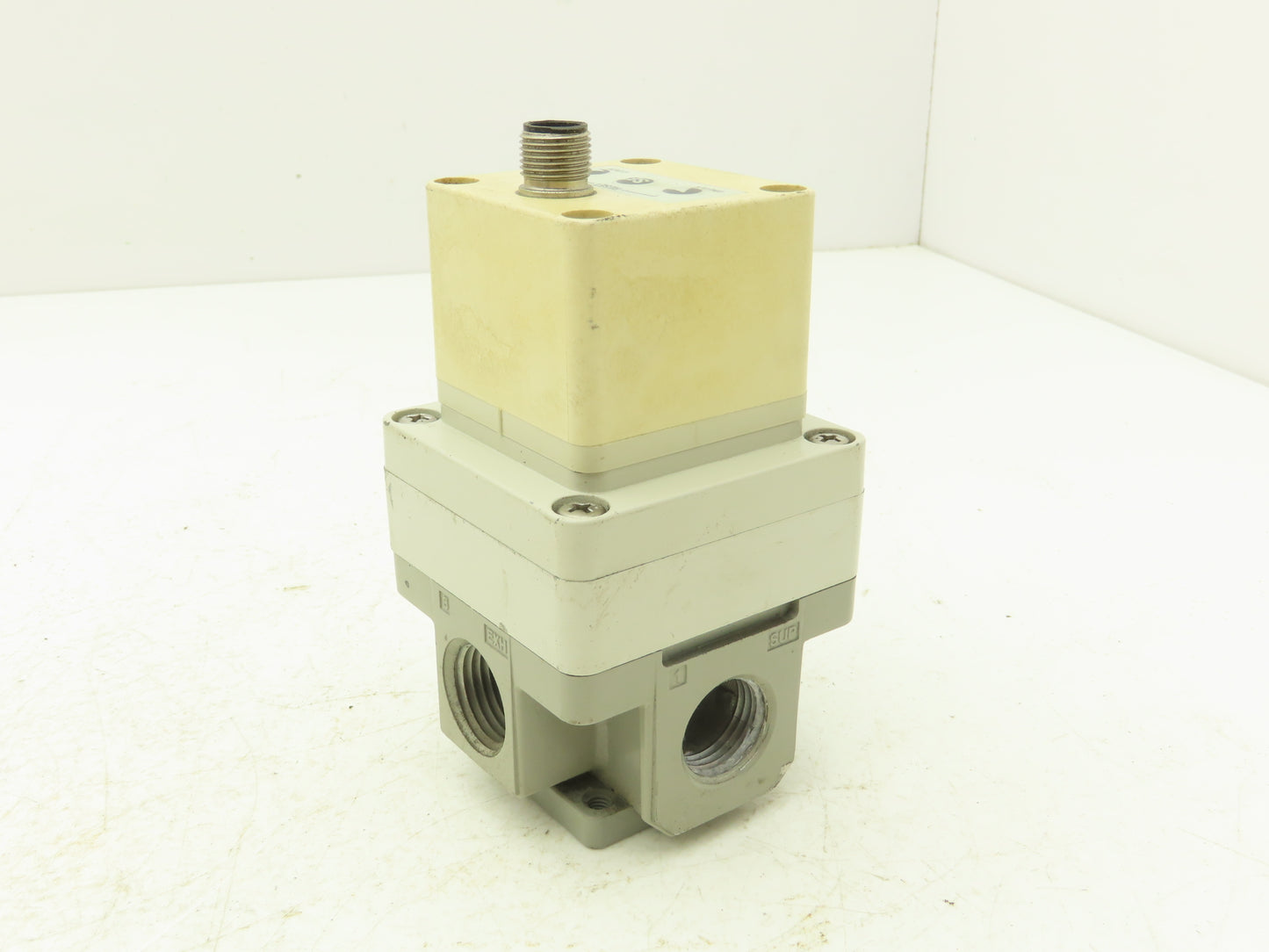 SMC ITV3030-04N4L4 3000 Size Electro-Pneumatic Regulator 24VDC 1/2" NPT