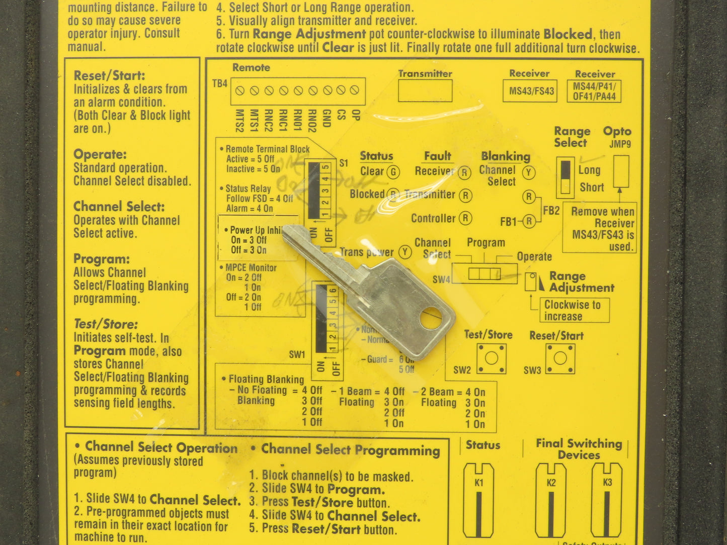 STI 70027-1002 Safety Light Curtain Controller W/Key 115VAC 50/60Hz 30VA