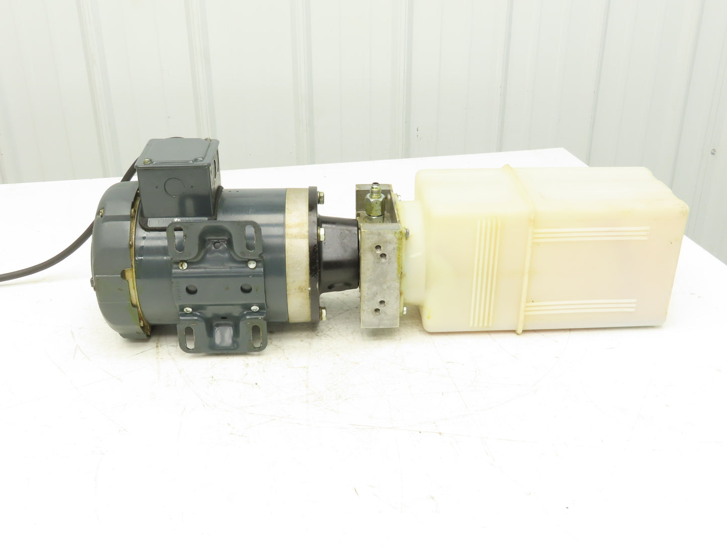 CBK CBK-2.1F Hydraulic Power Unit 1.5Gal 0.5GPM 115/208-230VAC 1Ph