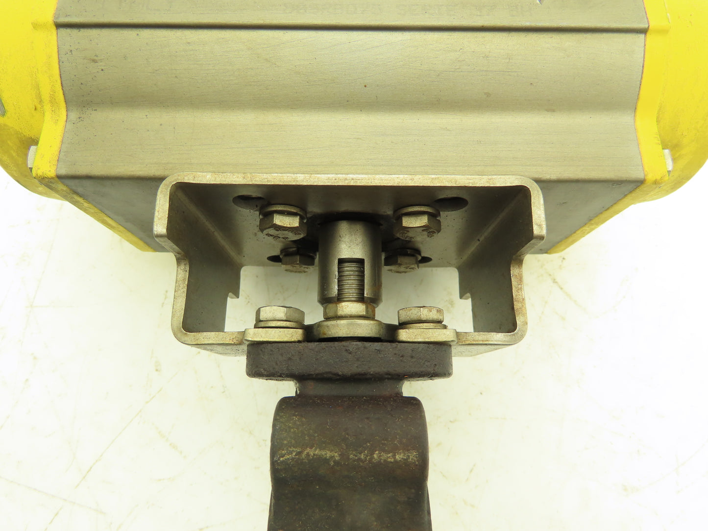 RVA 80SRB075 Pneumatic Actuator With Senitec Position Indicator 1/8" NPT 120PSI