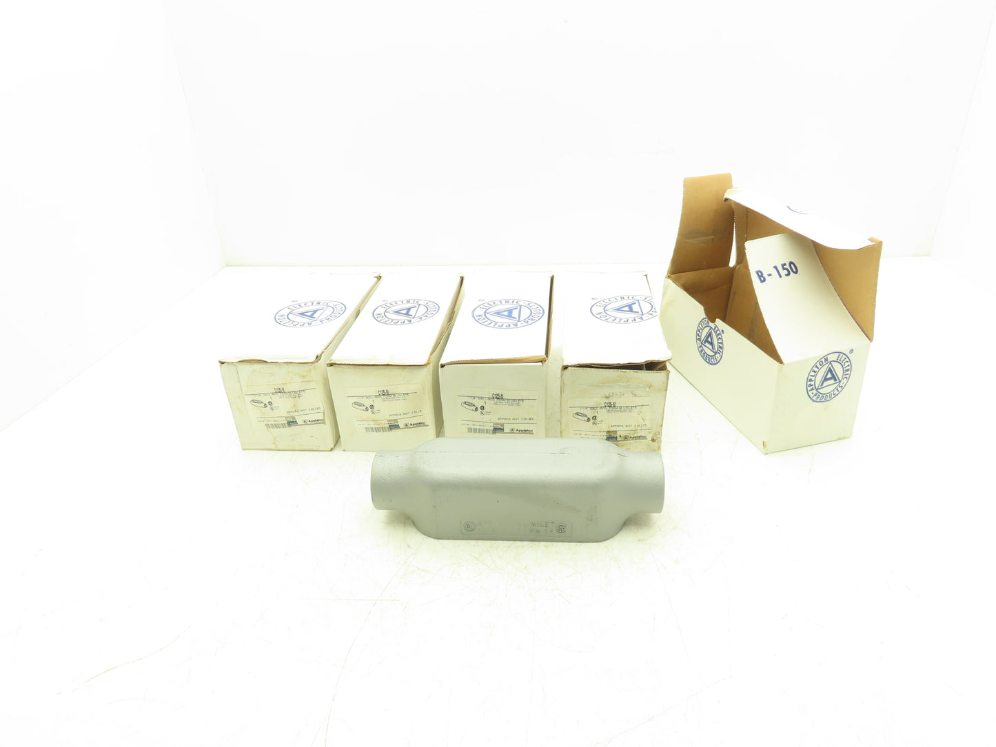 Appleton Electric C125-M Condulet 1-1/4" Mall Iron Type C Unilet Lot of 5