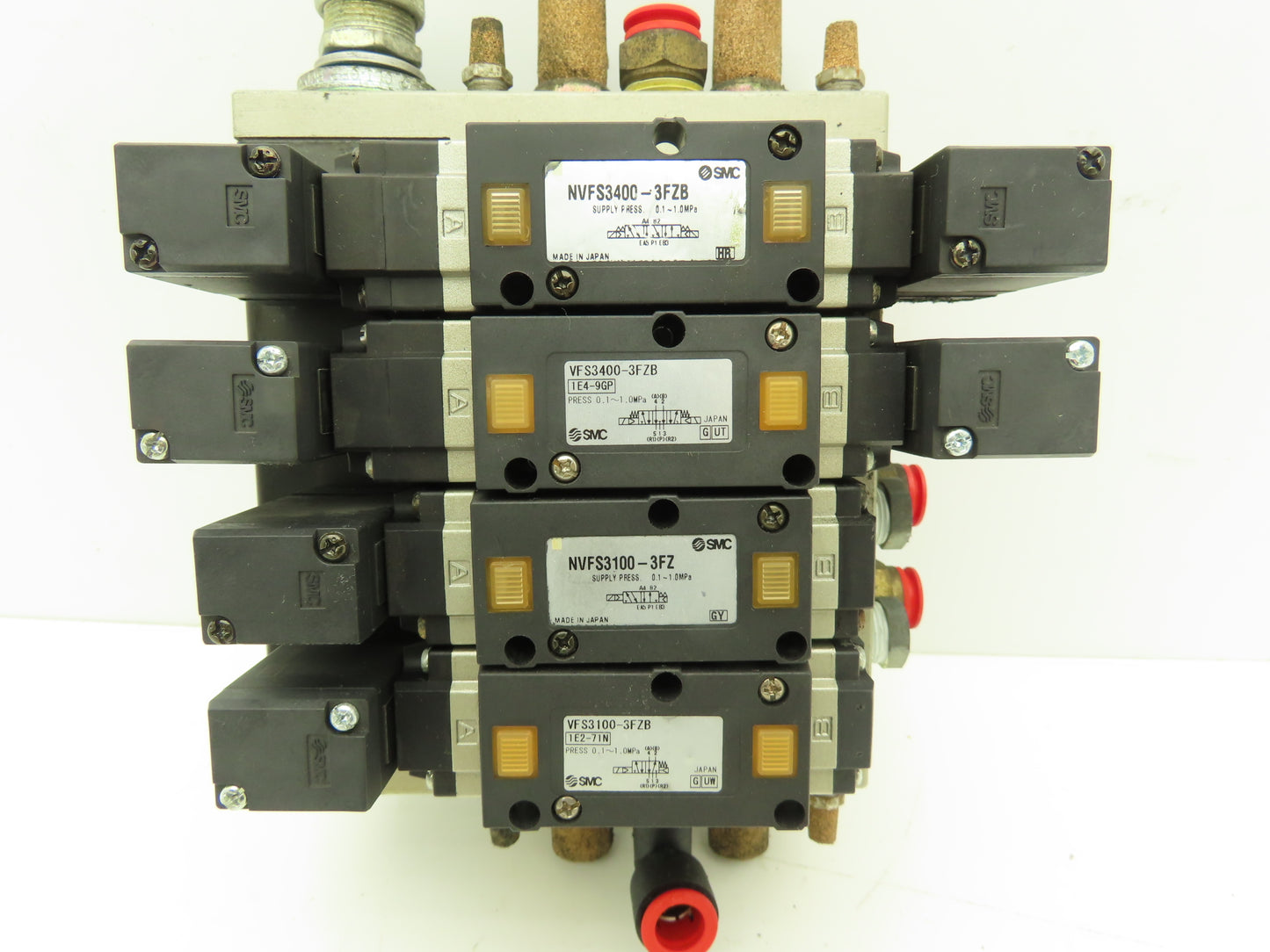 SMC NVFS3400-3FZB  4-Station Pneumatic Solenoid Valve Manifold 115V NVFS3100-3FZ
