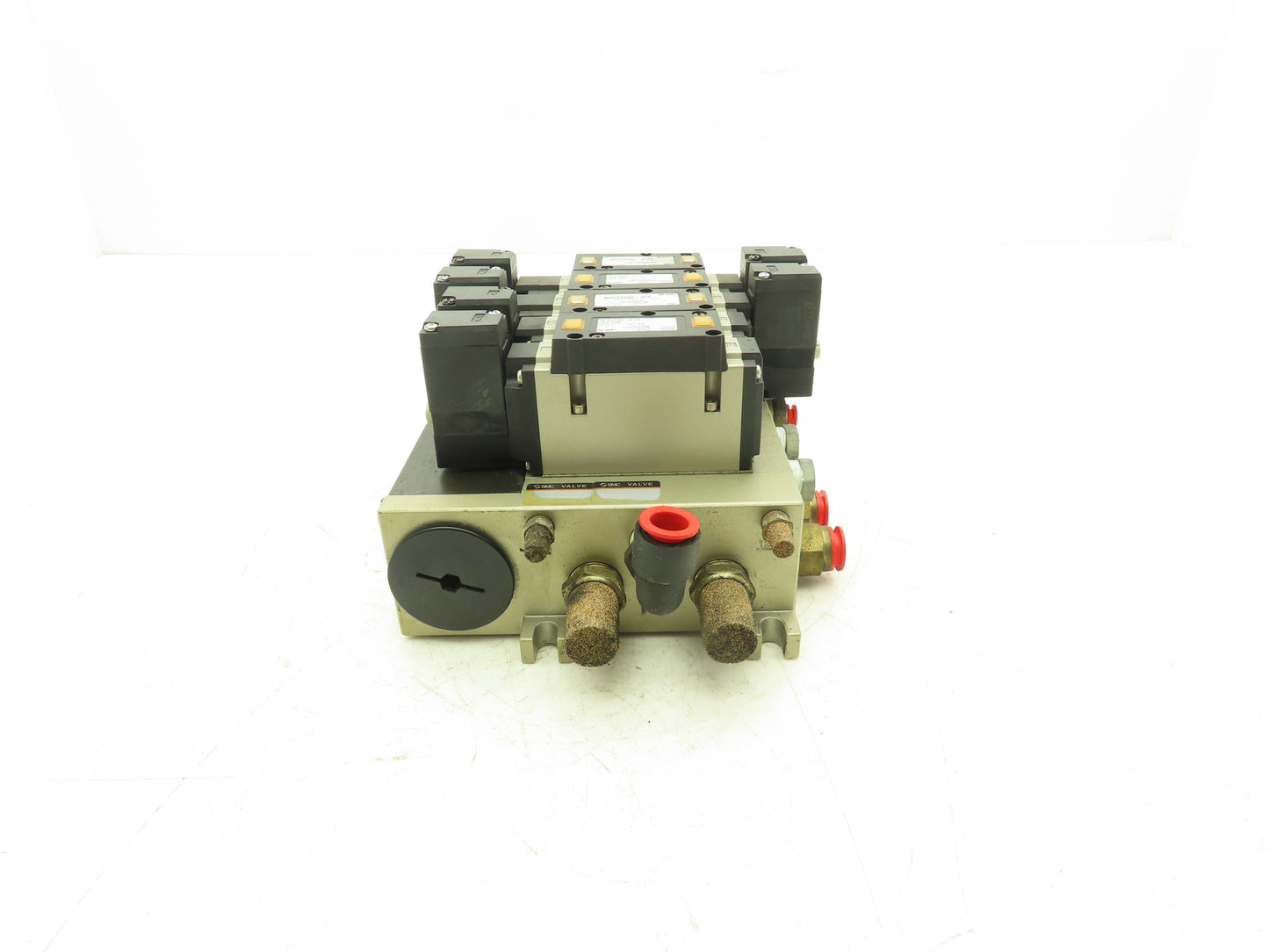 SMC NVFS3400-3FZB  4-Station Pneumatic Solenoid Valve Manifold 115V NVFS3100-3FZ