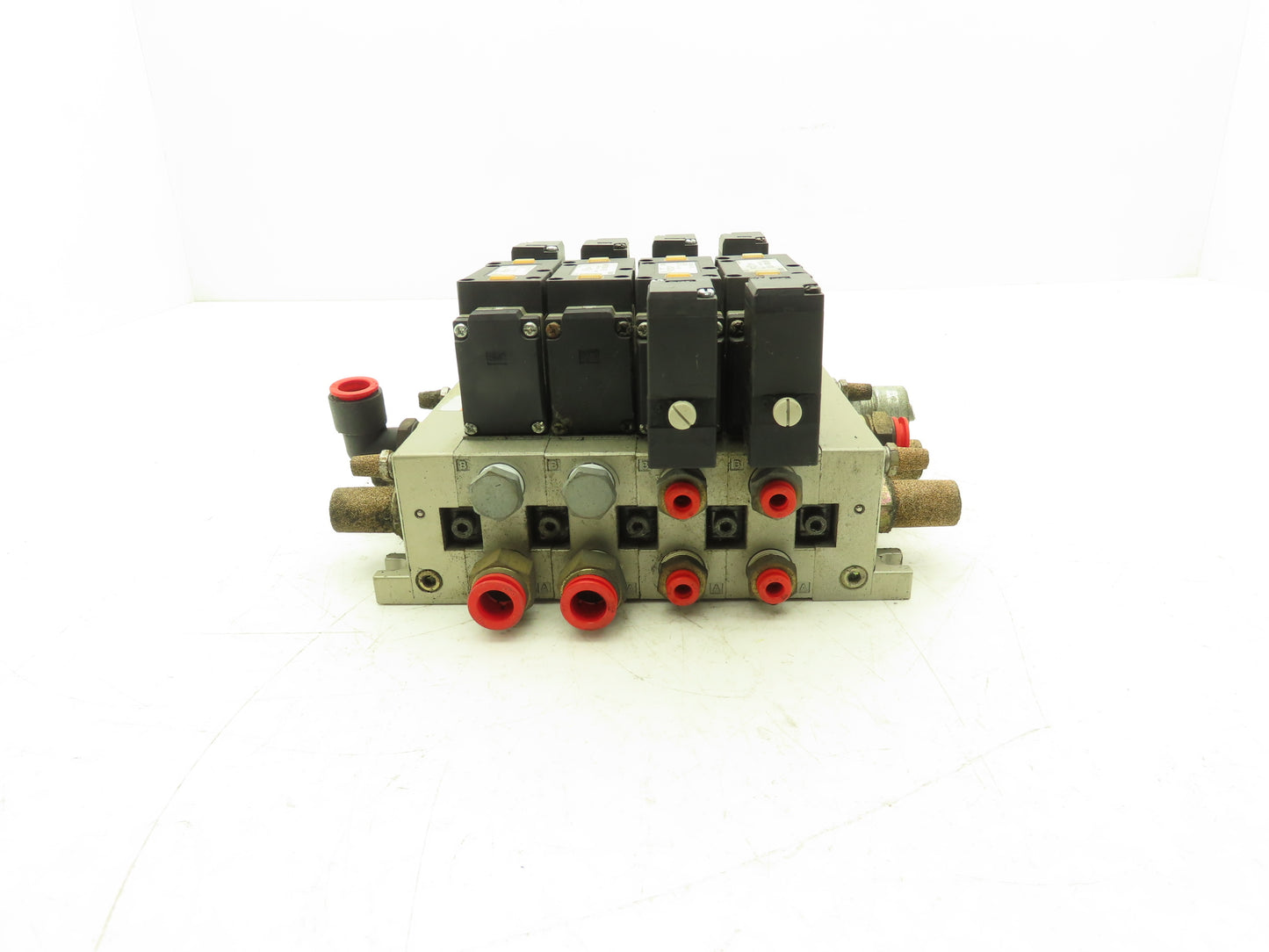 SMC NVFS3400-3FZB  4-Station Pneumatic Solenoid Valve Manifold 115V NVFS3100-3FZ