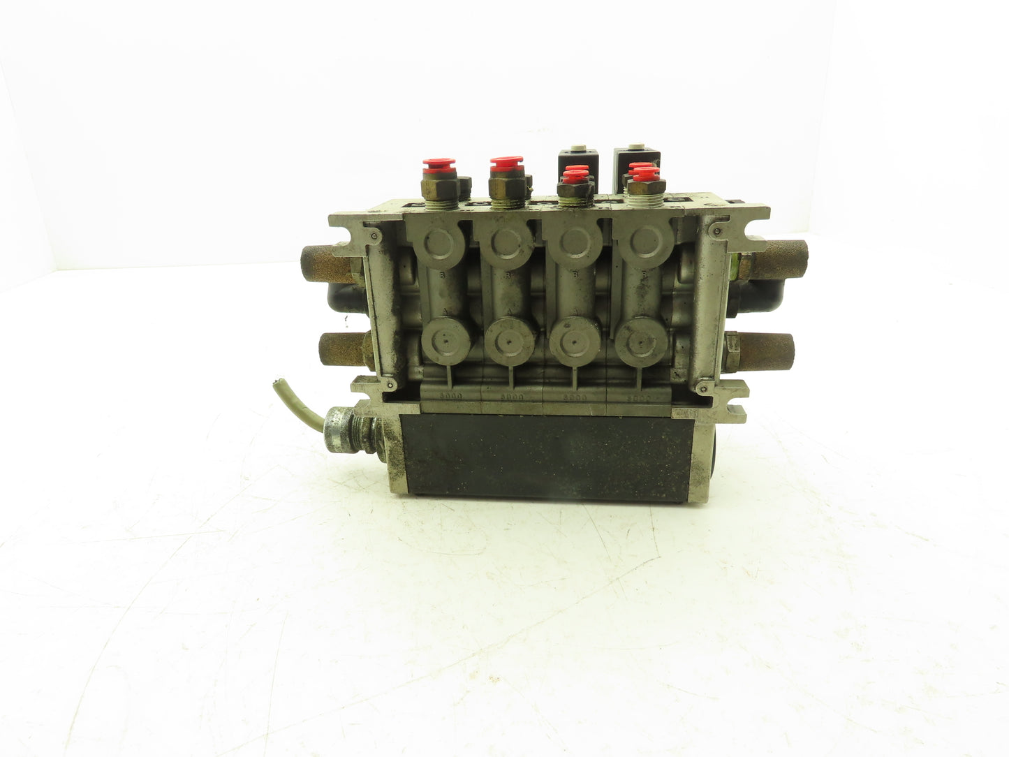 SMC VFS3300-3FZB  4-Station Pneumatic Solenoid Valve Manifold 115V VFS3100-3FZB