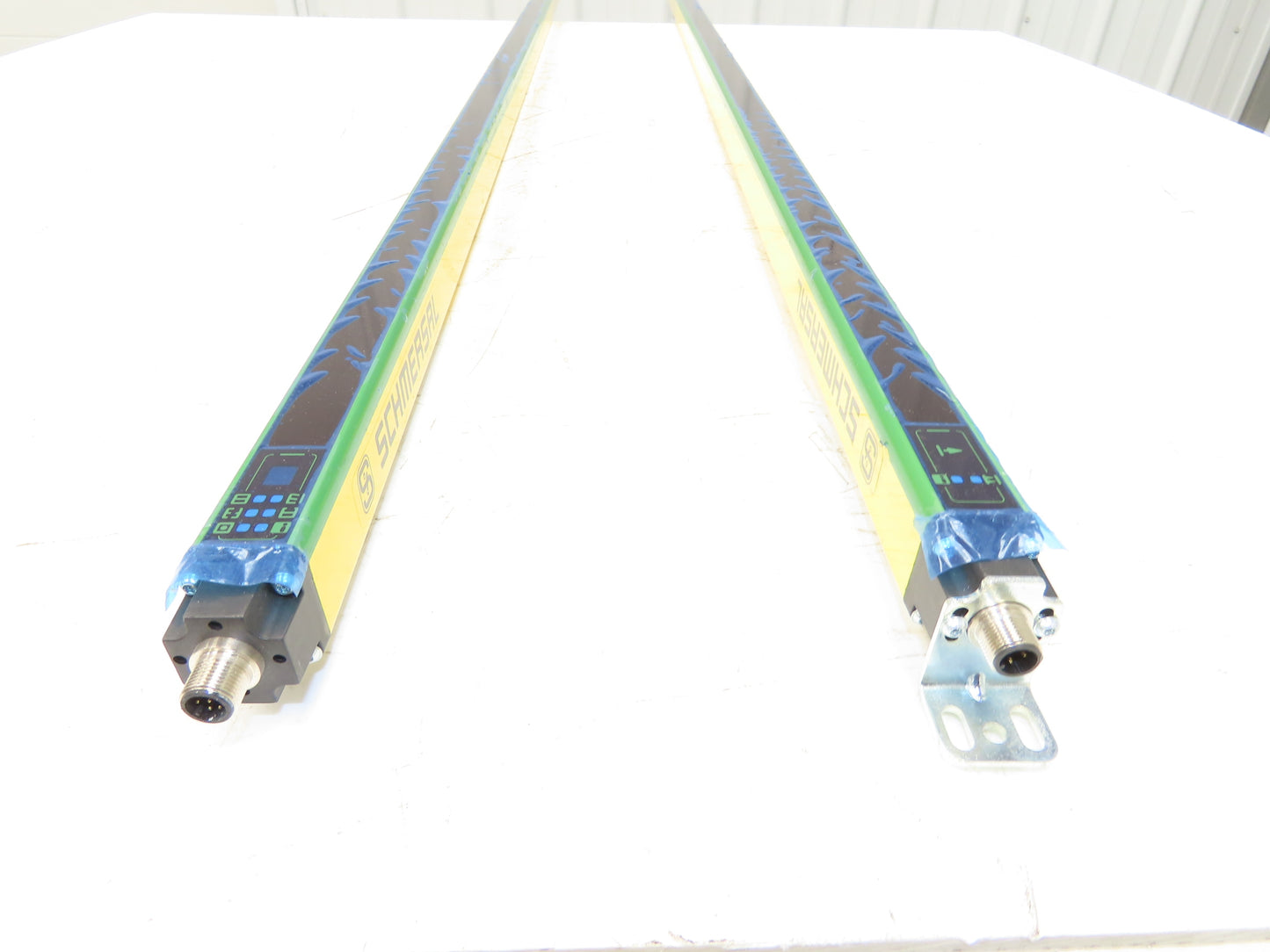 Schmersal SLC440-ER1850-14-01 Safety Light Curtain Transmitter & Receiver Set