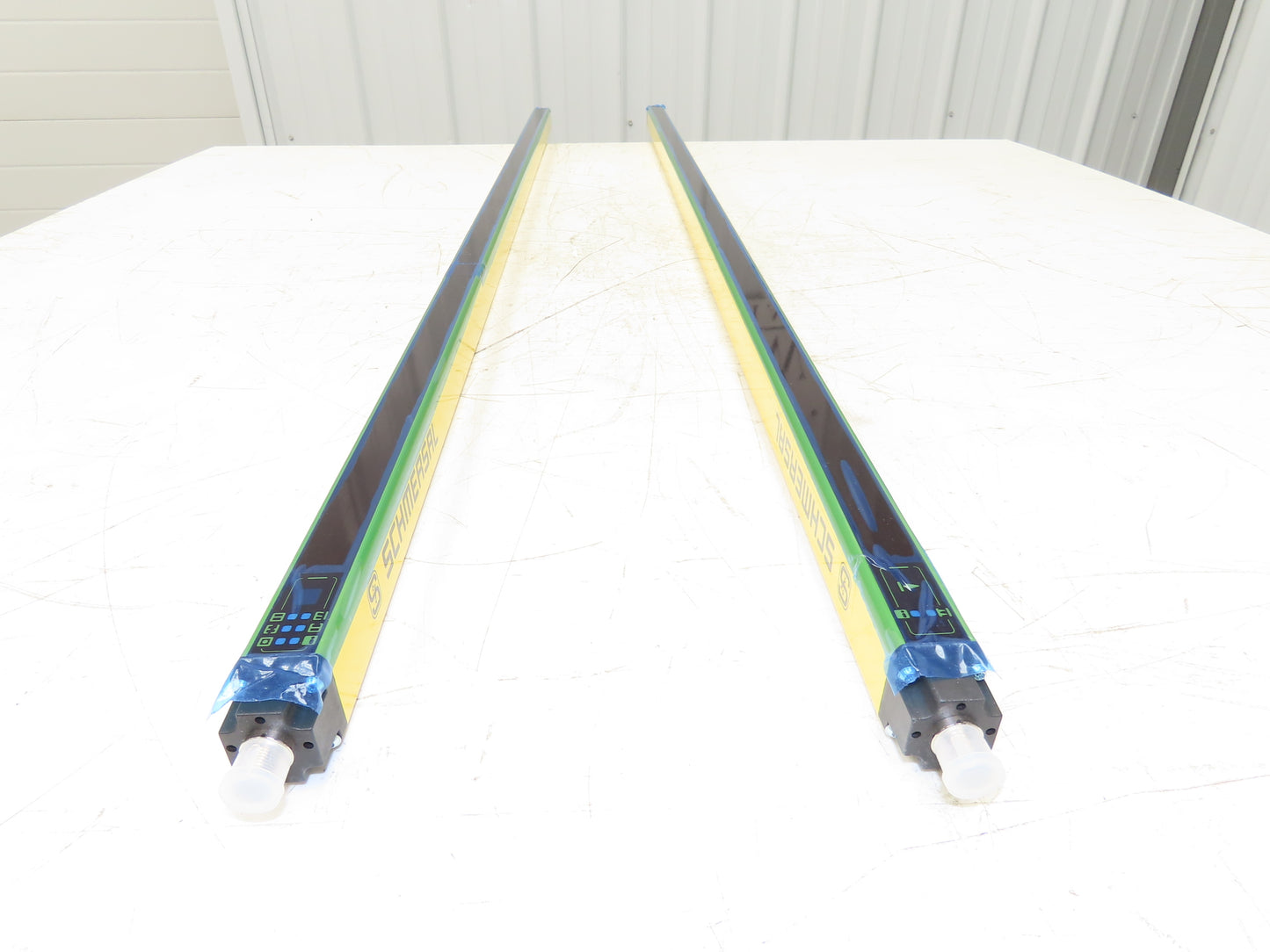 Schmersal SLC440-ER-1210-14-01 Safety Light Curtain Transmitter & Receiver Set