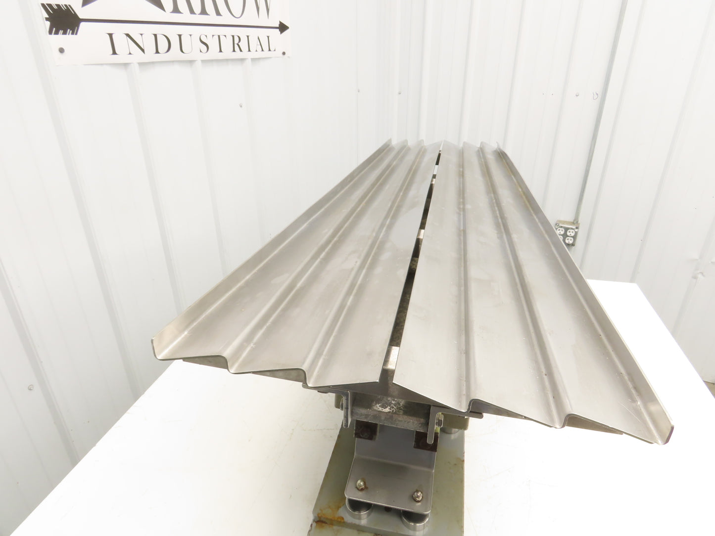 Syntron 44" Stainless Vibratory Screen Shaker Feed Conveyor Food Process