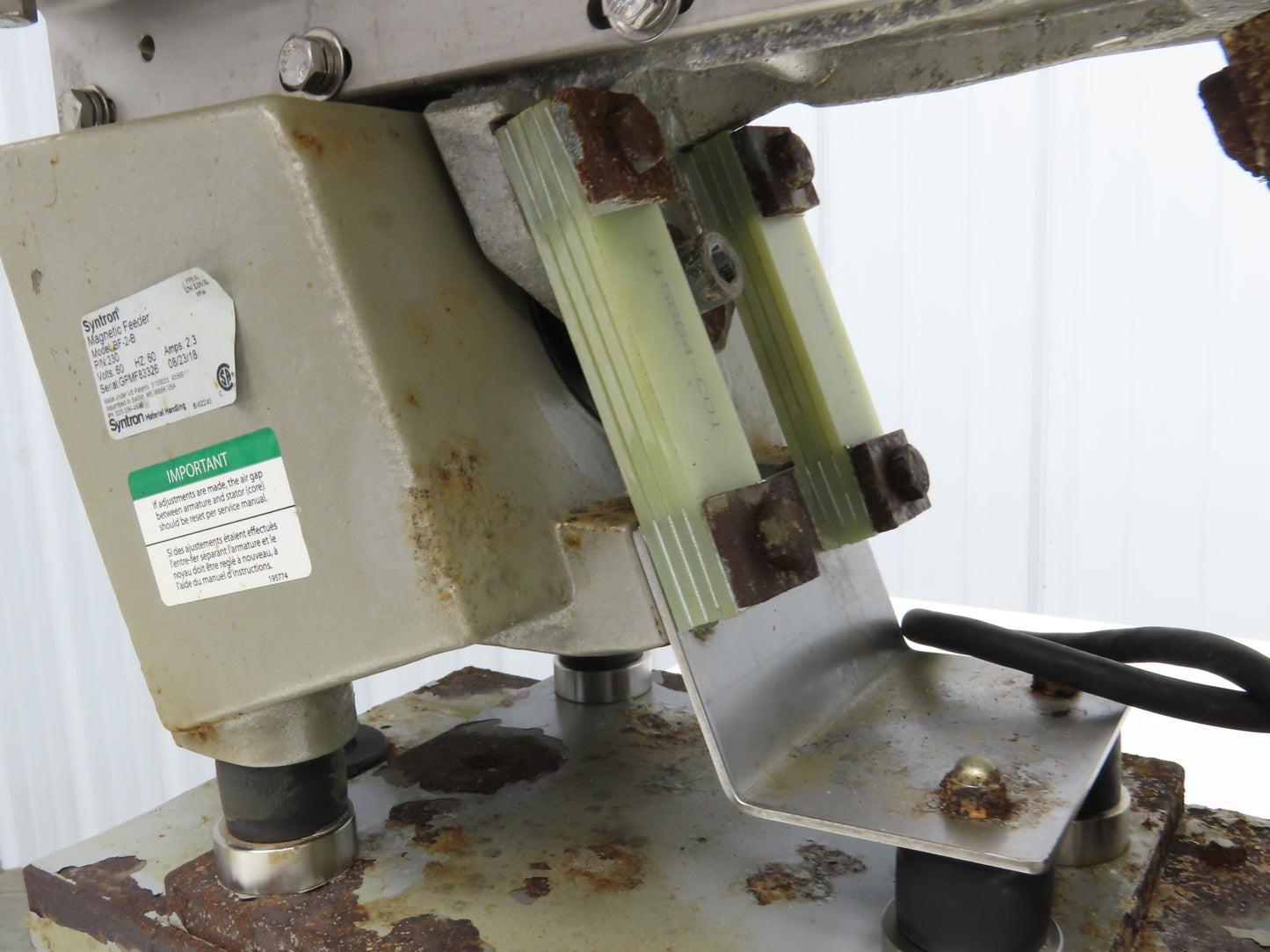 Syntron 44" Stainless Vibratory Screen Shaker Feed Conveyor Food Process