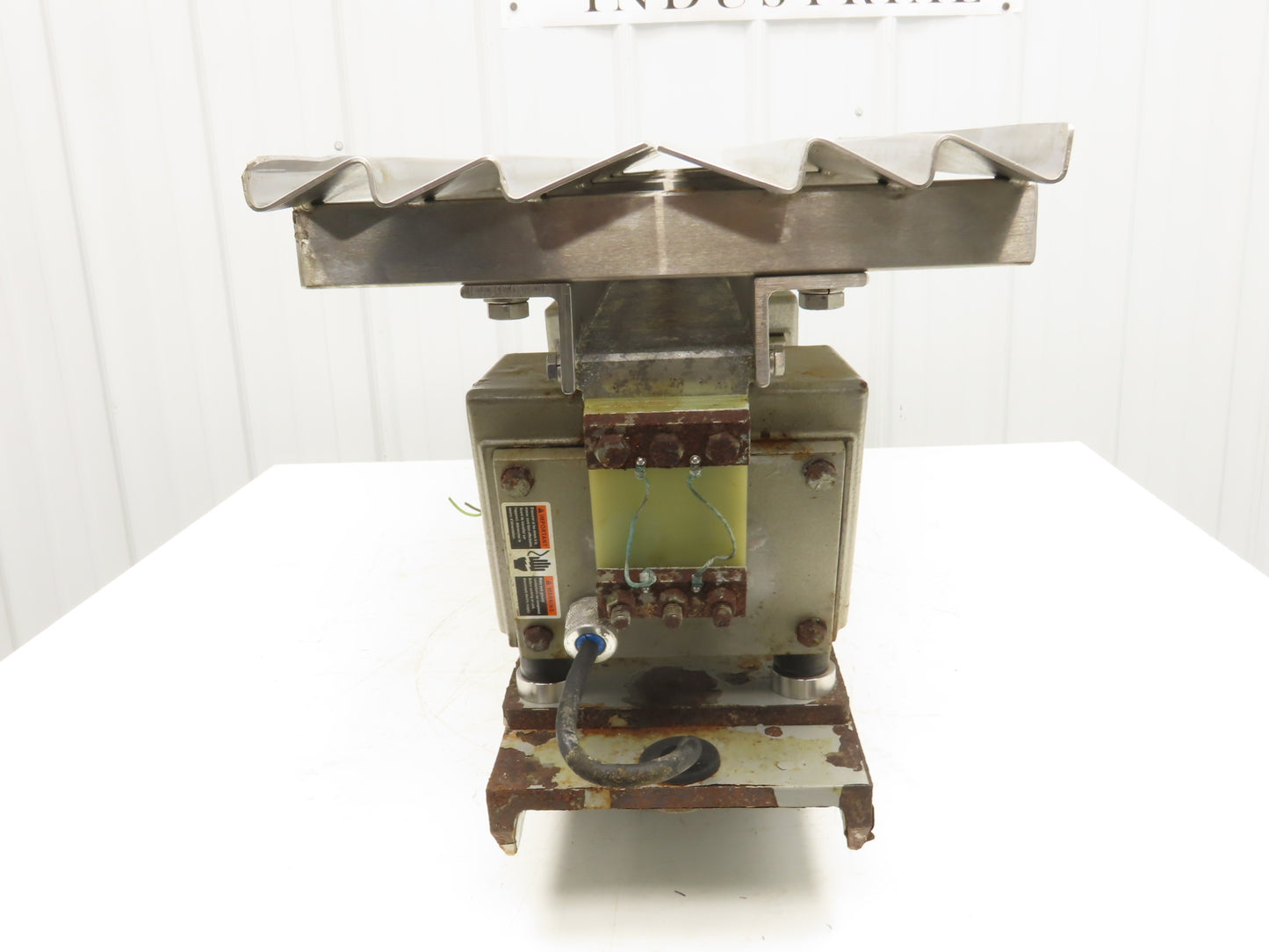 Syntron 44" Stainless Vibratory Screen Shaker Feed Conveyor Food Process