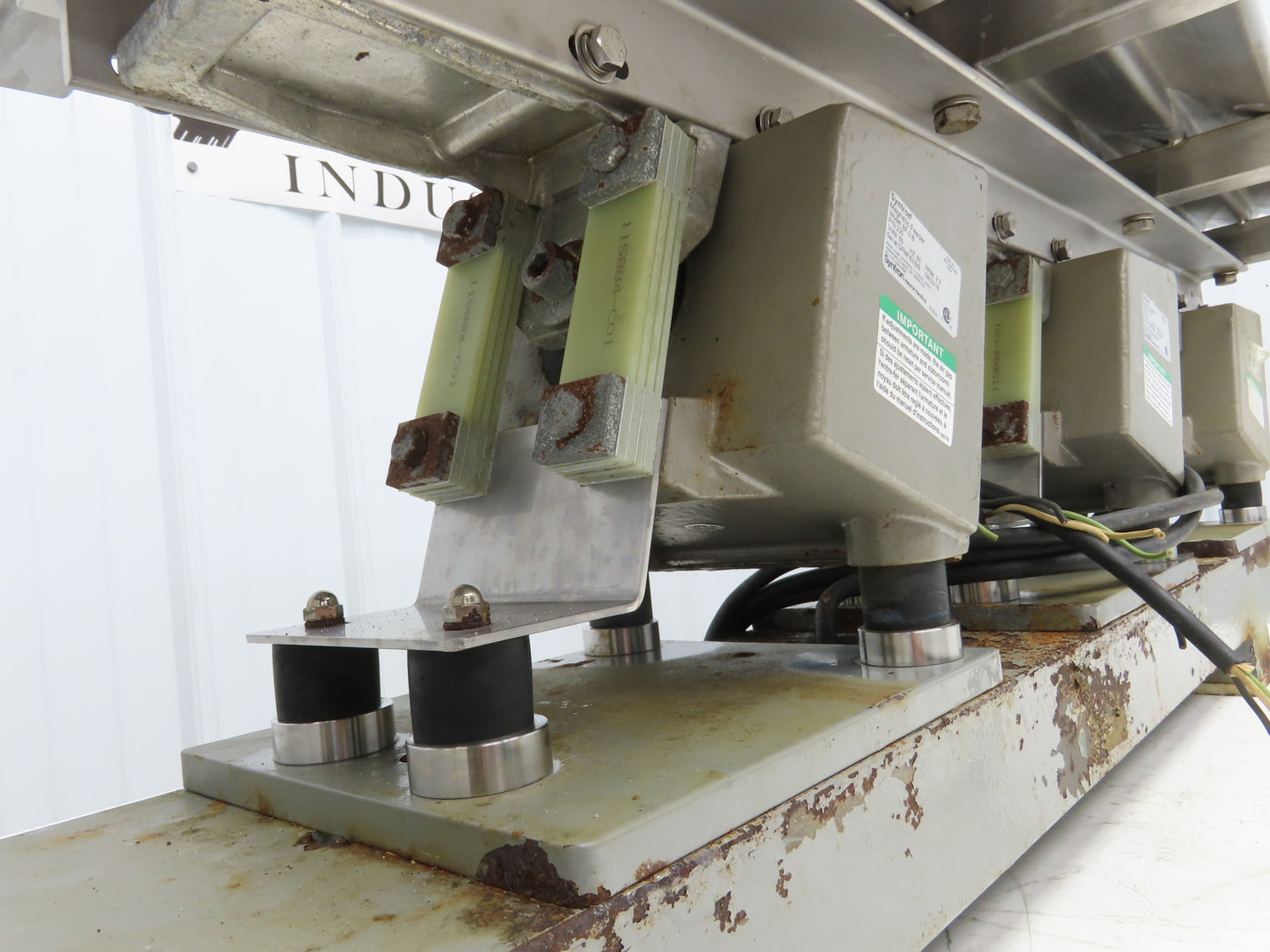 Syntron 45" Stainless Vibratory Screen Shaker Feed Conveyor Food Process