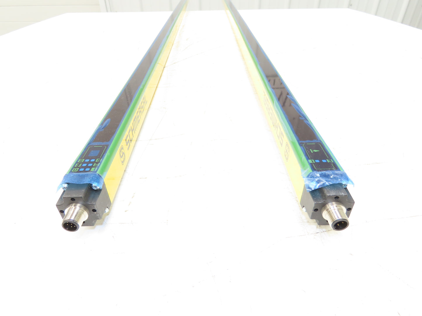 Schmersal SLC440-ER1850-14-01 Safety Light Curtain Transmitter & Receiver Set
