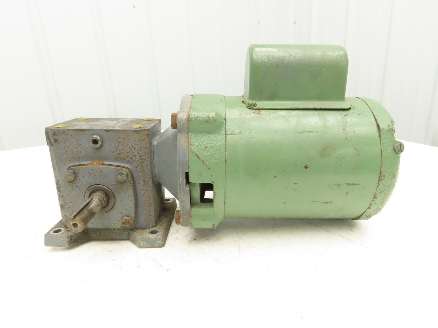 Boston Gear F313-15-G1 Gearmotor 15:1 Reducer 116rpm .5Hp 115V 1PH 56C LH