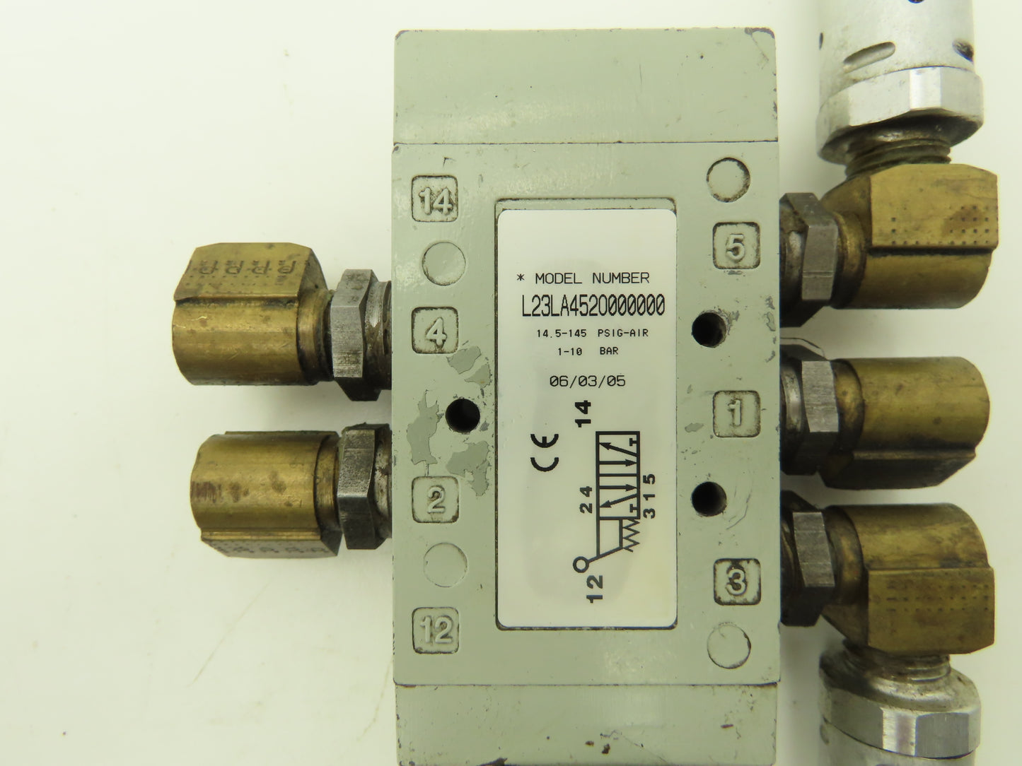 Numatics L23LA452O000000 Pneumatic Manual Lever Valve 2-Pos 3/8"NPT