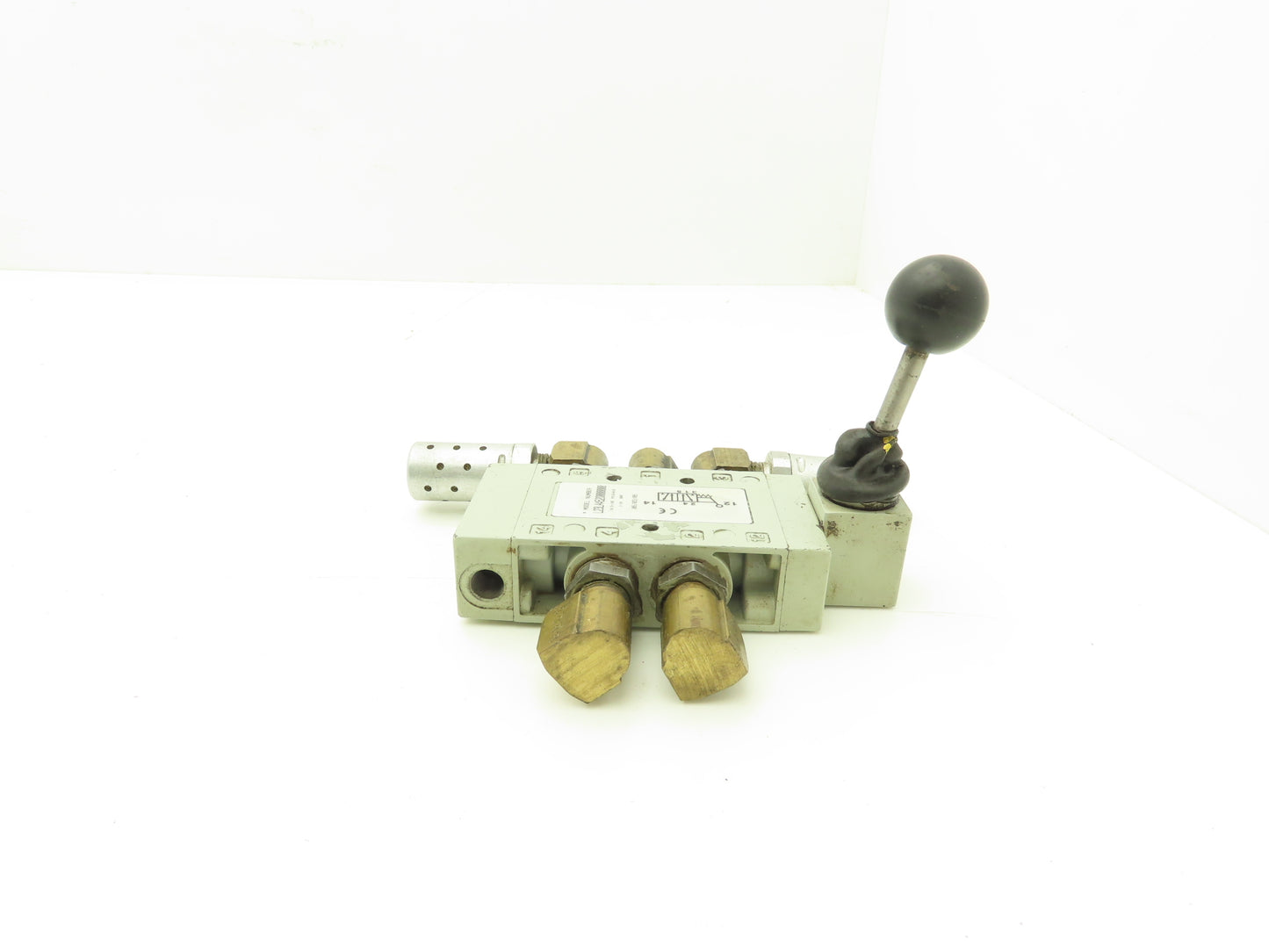 Numatics L23LA452O000000 Pneumatic Manual Lever Valve 2-Pos 3/8"NPT