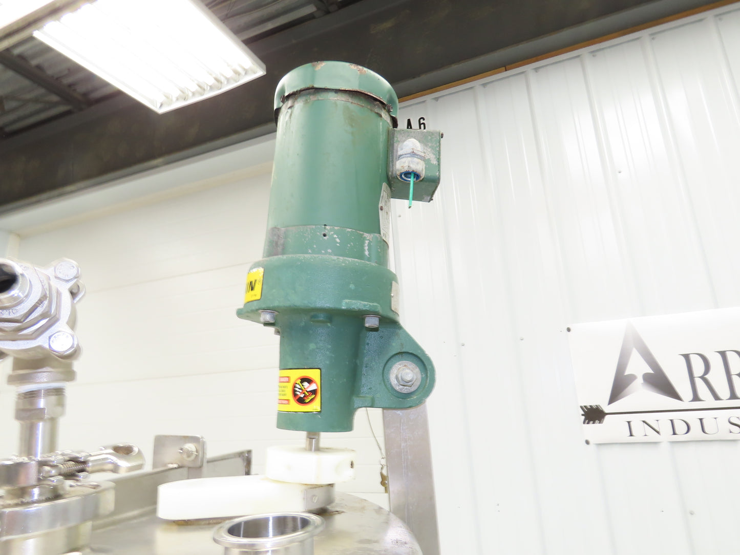 Avins Direct Steam 100 Gallon Mixing Tank 1/3Hp Lightnin Mixer Food Grade SS