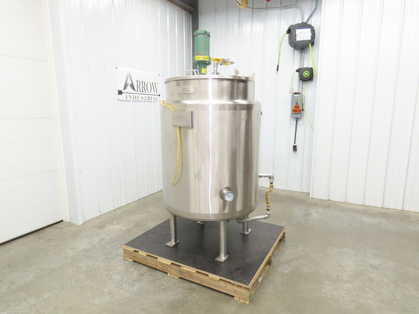 Avins Direct Steam 100 Gallon Mixing Tank 1/3Hp Lightnin Mixer Food Grade SS