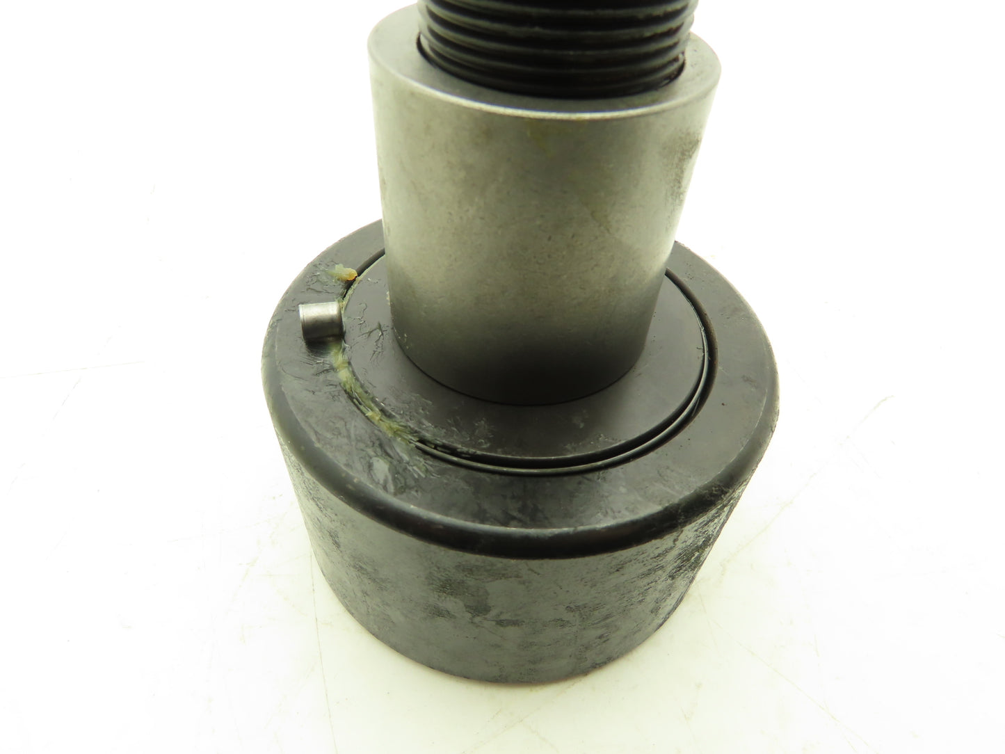 McGill CFE 4S B 4" Cam Follower Eccentric Stud 1-1/2" Dia x 1-1/2" Length